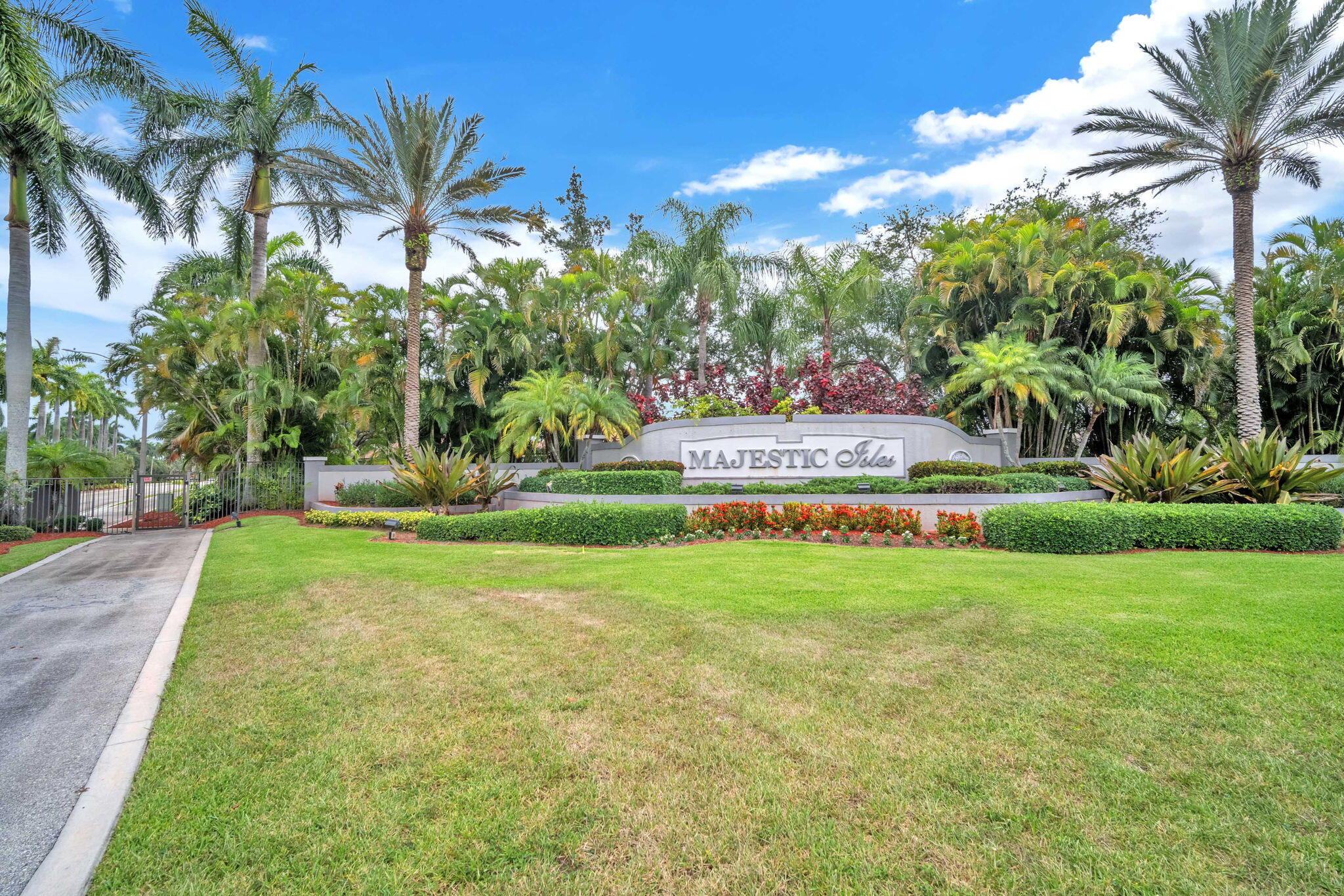 MAJESTIC ISLES 3 - Residential