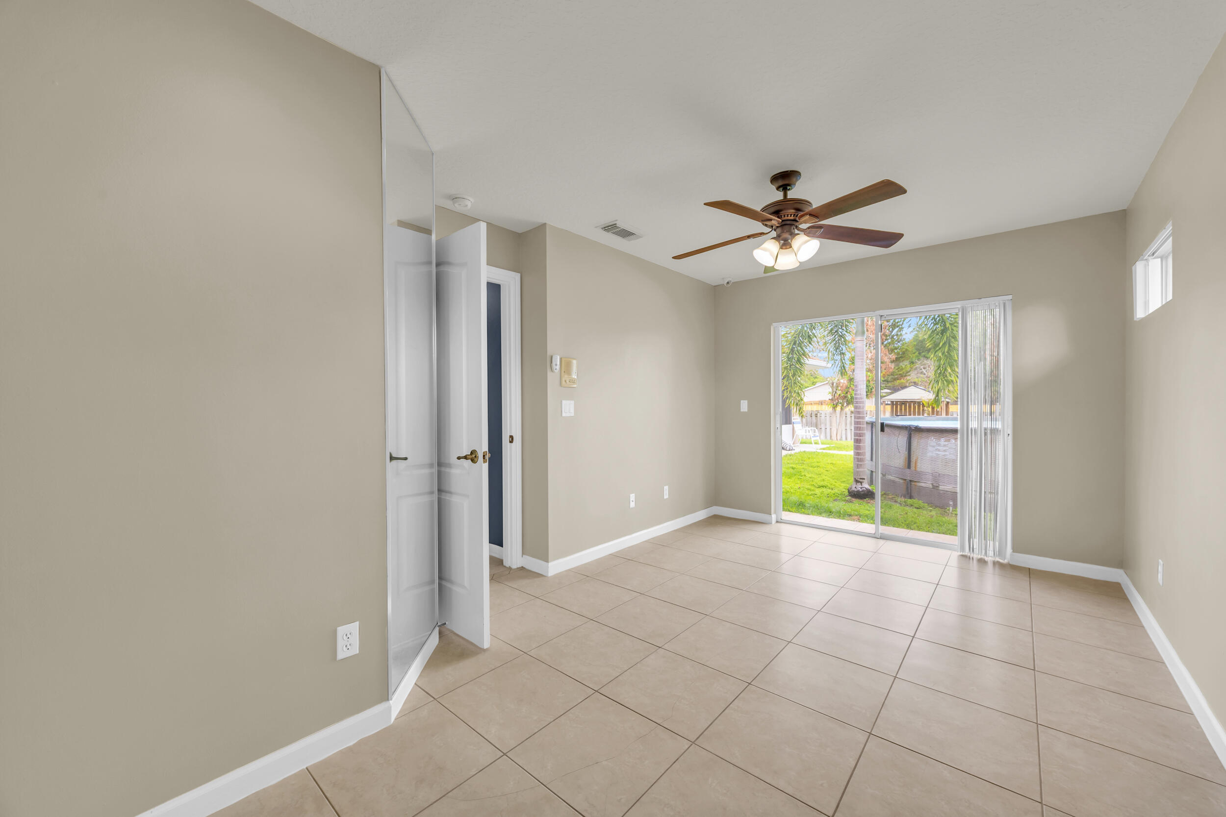 PORT ST LUCIE SECTION 33 - Residential