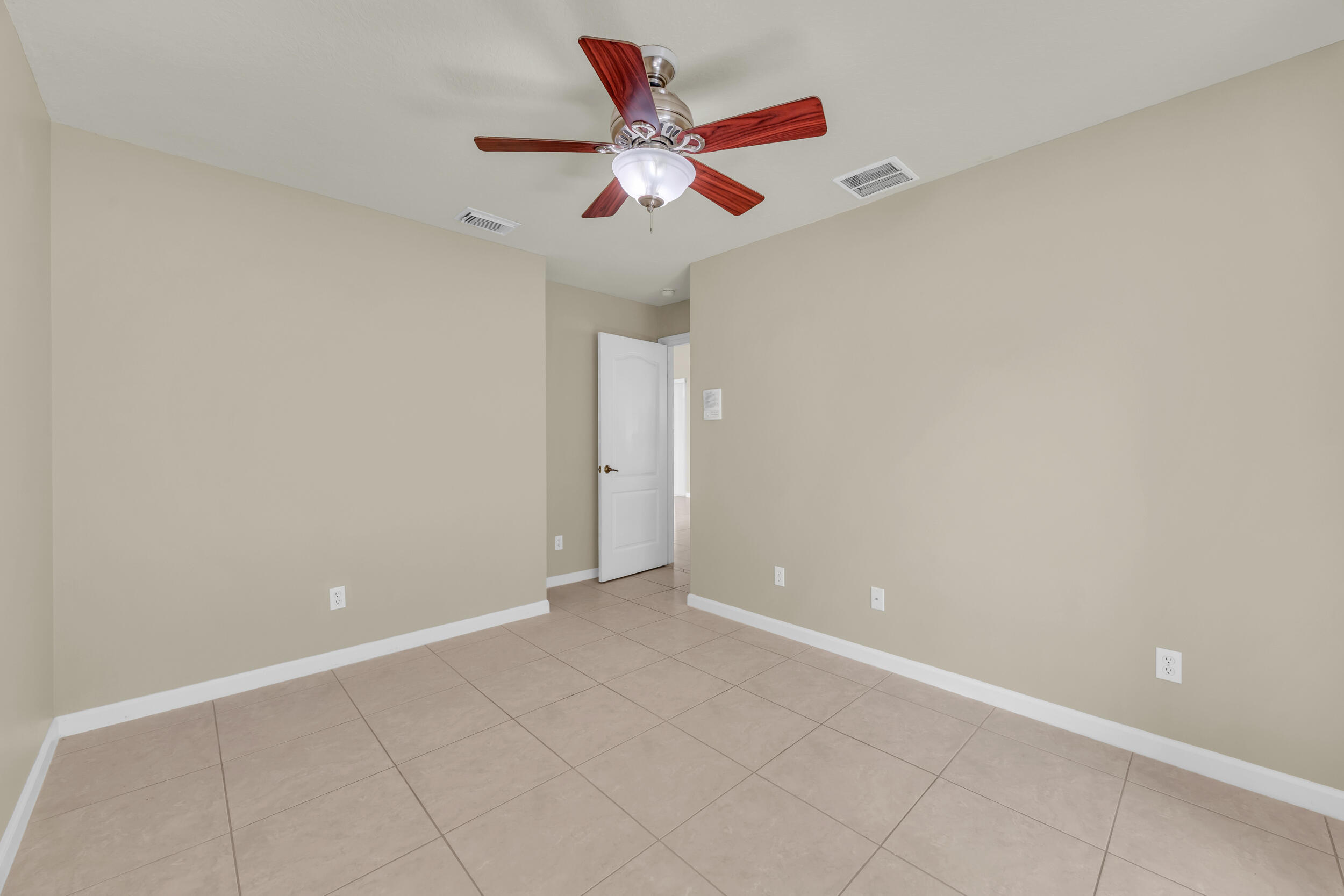 PORT ST LUCIE SECTION 33 - Residential