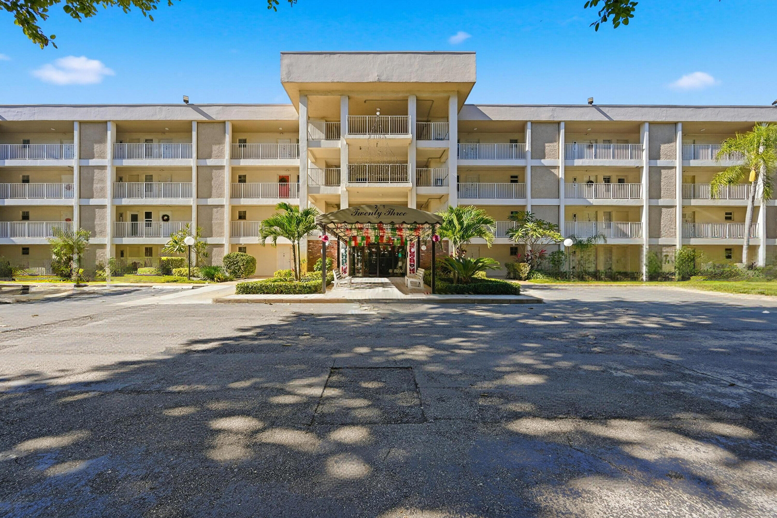 All Ages, Motivated Seller, Stunning golf course views with NO building behind. Split 2 bedroom condo with a large screened in balcony. Within walking distance you will find an abundance of shops, restaurants, as well as "The Pomp" (the Harrah's Casino) Coming soon a brand new Publix shopping. Just 5 miles away is Pompano Beach with its new fishing pier, oceanside restaurants. Short distance away from the new DRV PNK Soccer Stadium (The home of Inter Miami CF) and FL Panthers Hockey. enjoy 3 pools located in 2 newly updated recreation areas with gas BBQ grills, social buildings with a multi purpose room for lounging, activities, events and meetings, ADA compliant washrooms and showers, saunas and shuffleboard courts.  Hotwire fission TV and high speed Internet are now included.