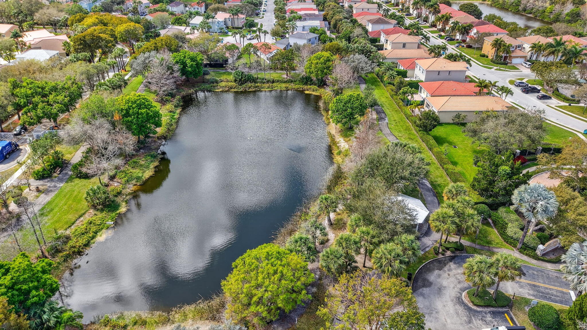 KNOLLWOOD PUD - Residential Lease