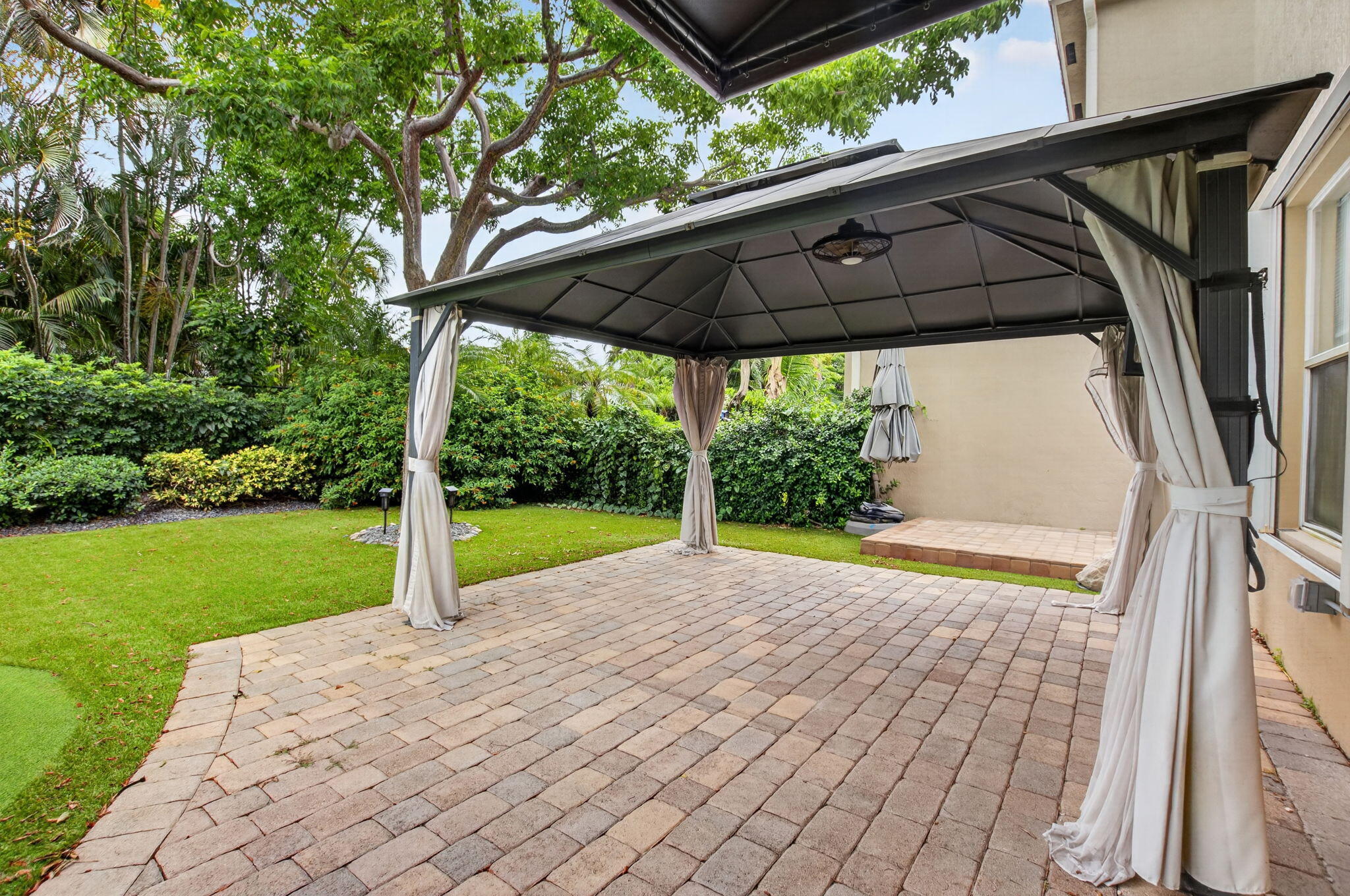 KNOLLWOOD PUD - Residential Lease