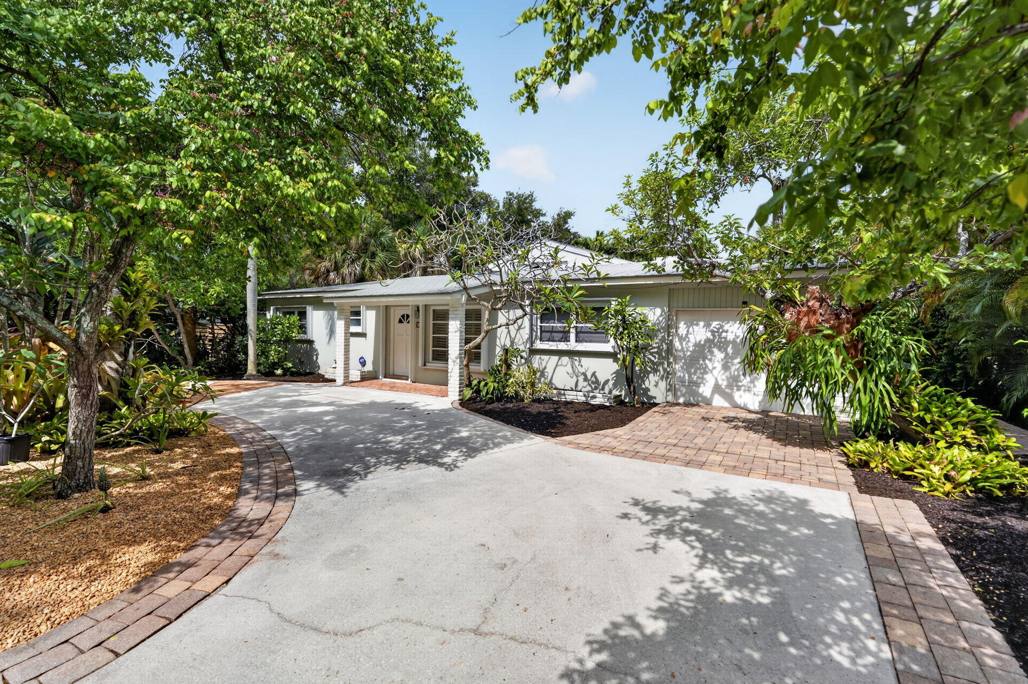 SOLOWILLS SUBDIVISION - Residential Lease