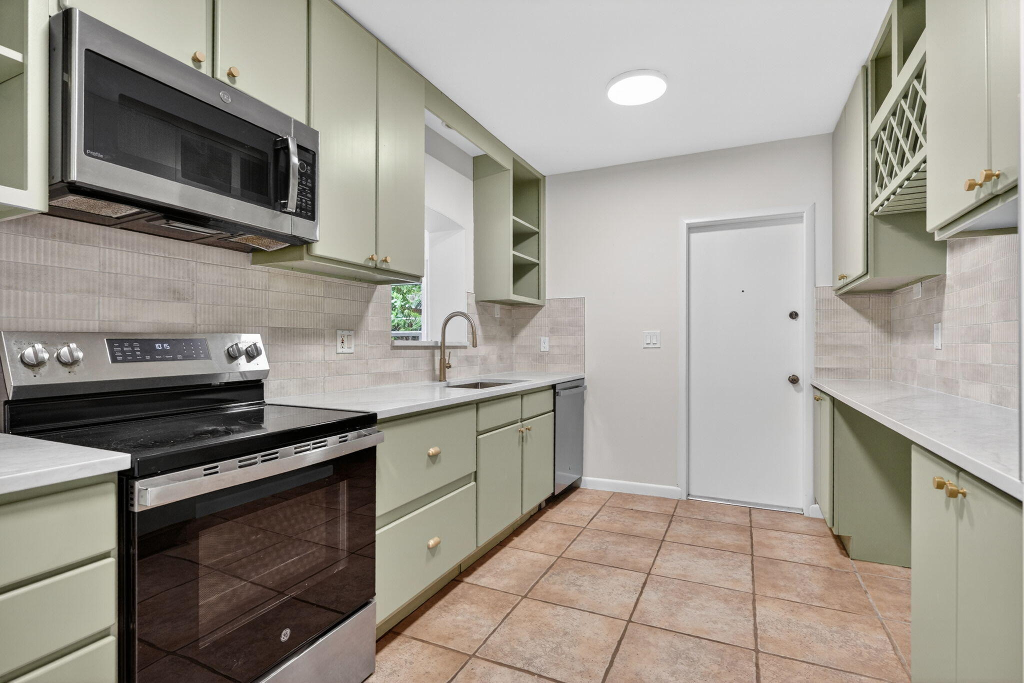 SOLOWILLS SUBDIVISION - Residential Lease