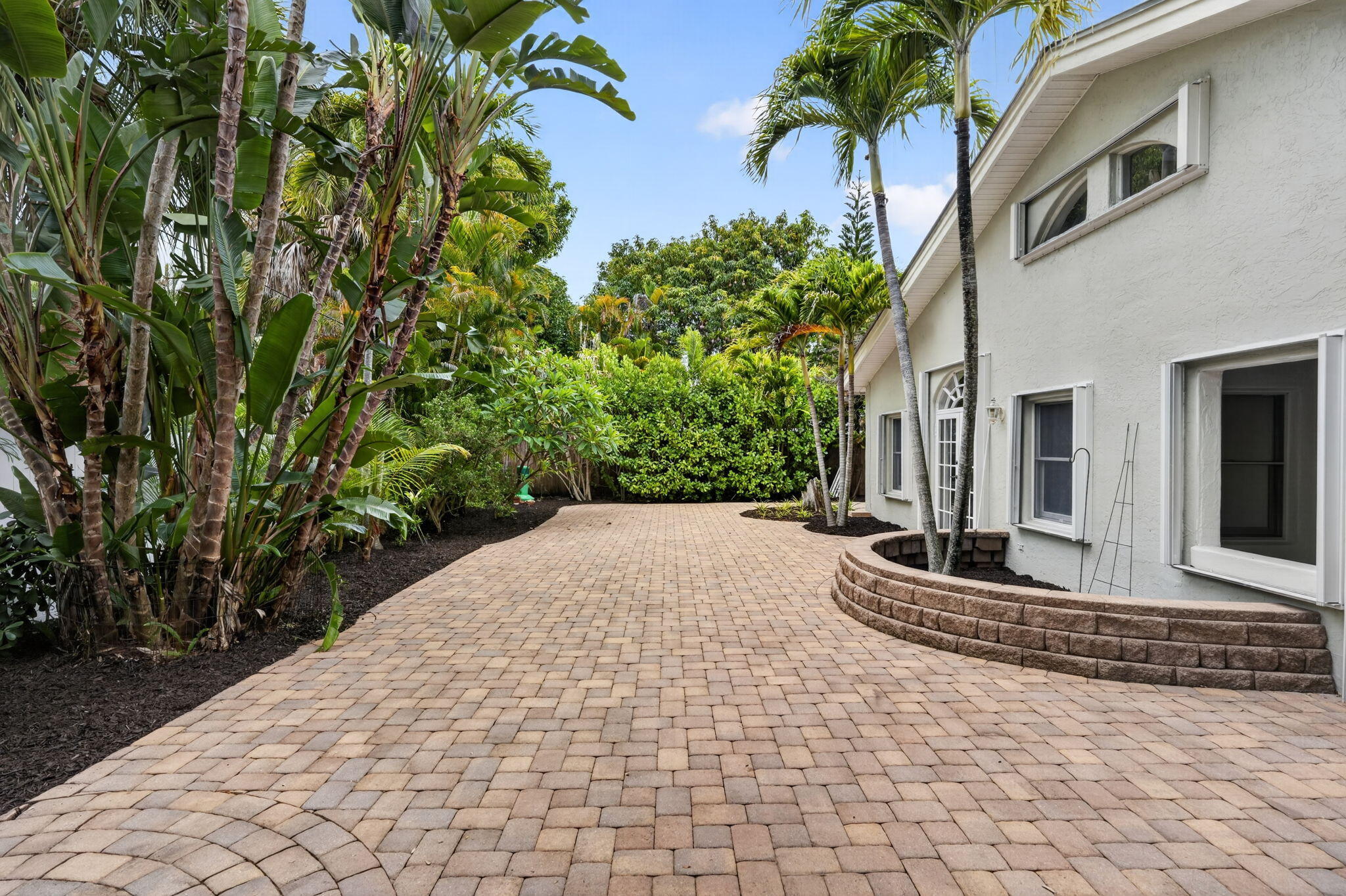 SOLOWILLS SUBDIVISION - Residential Lease
