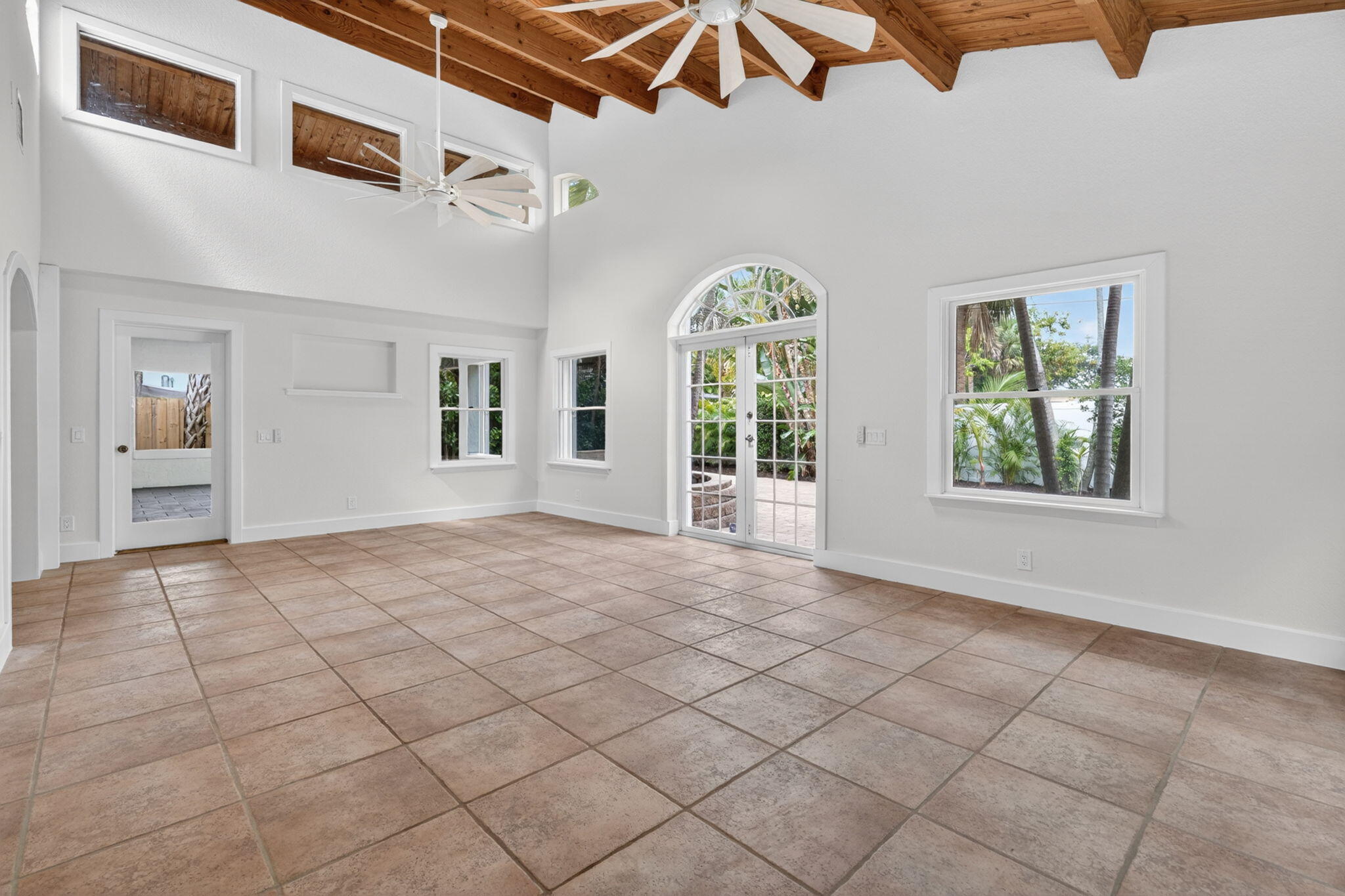 SOLOWILLS SUBDIVISION - Residential Lease