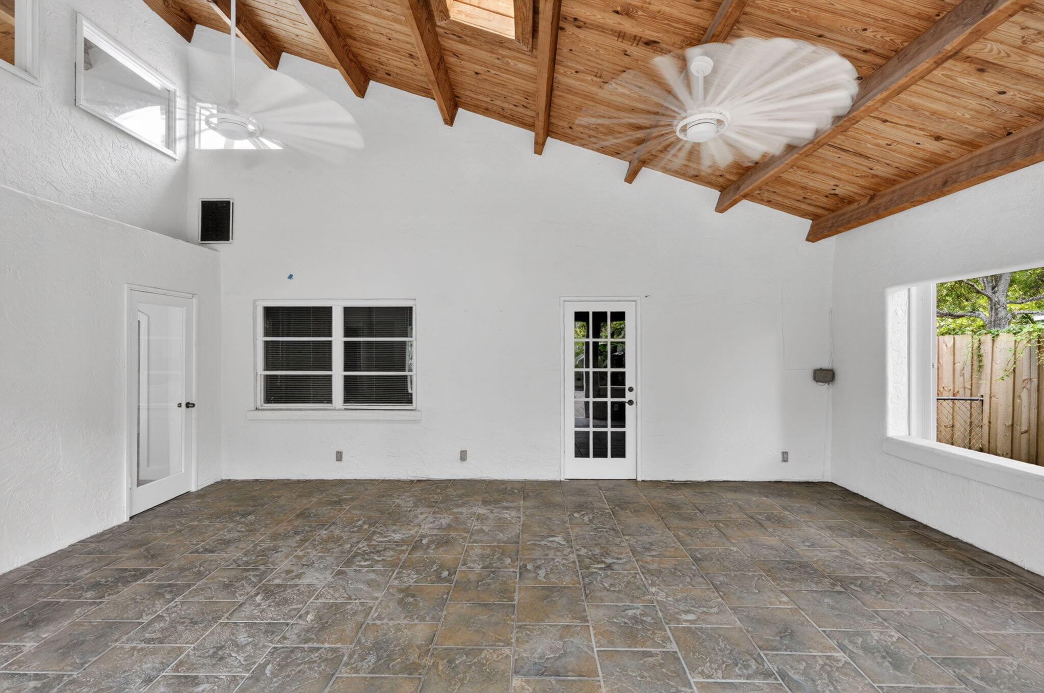 SOLOWILLS SUBDIVISION - Residential Lease