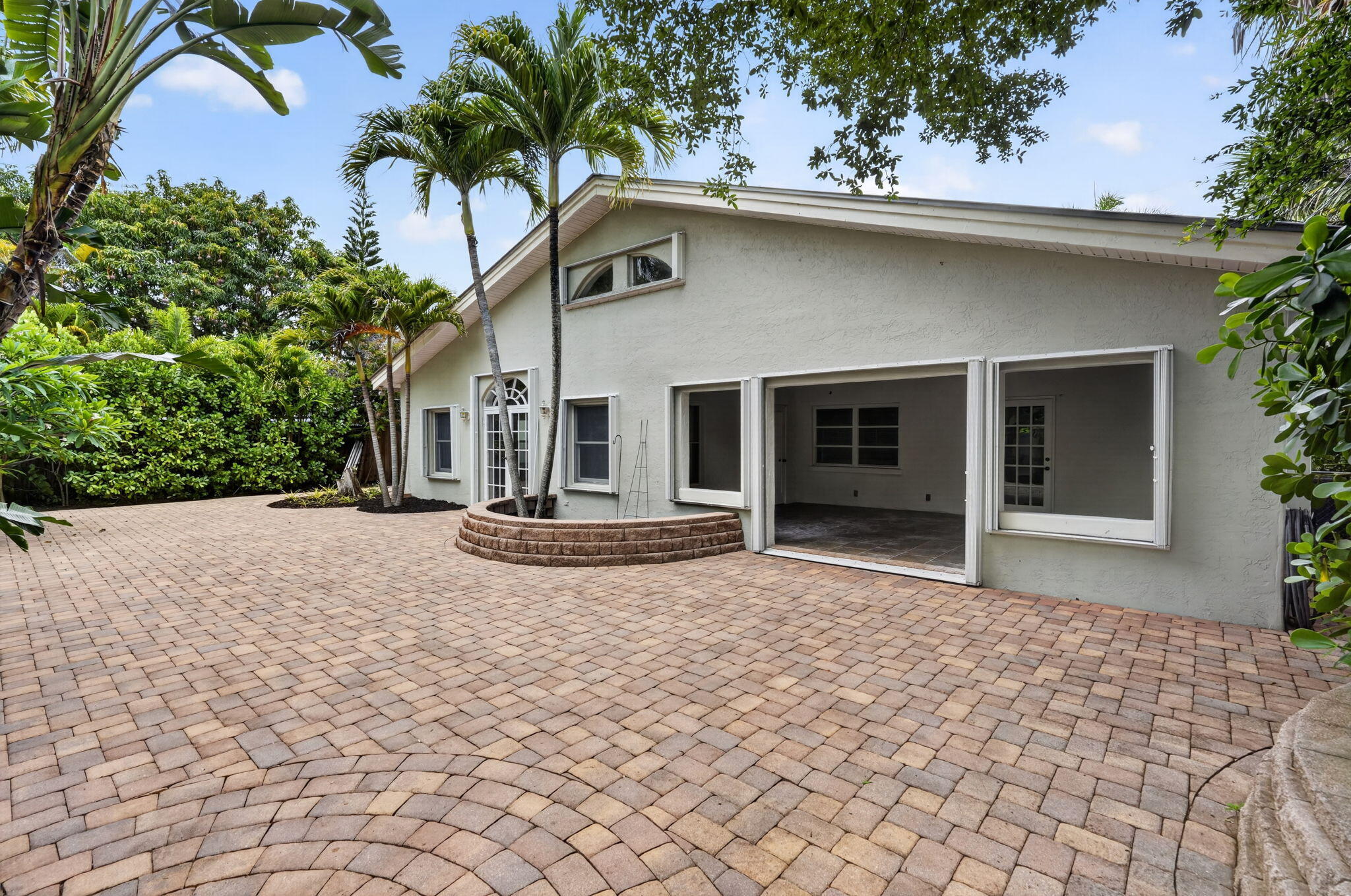 SOLOWILLS SUBDIVISION - Residential Lease