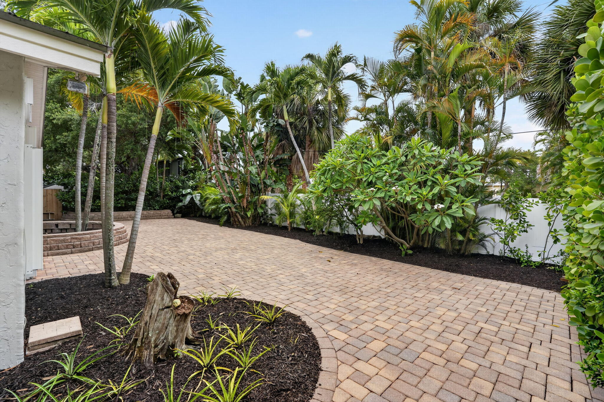 SOLOWILLS SUBDIVISION - Residential Lease