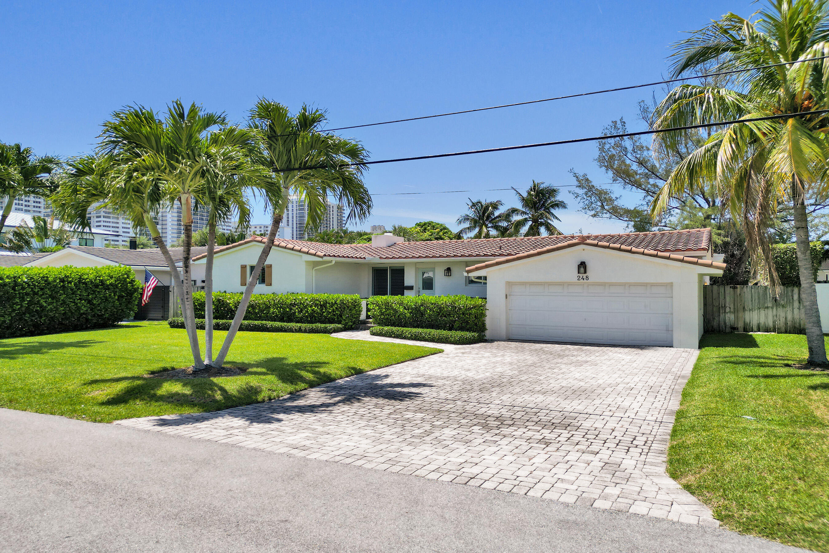 LAUDERDALE SURF & YACHT ESTATES - Residential Lease