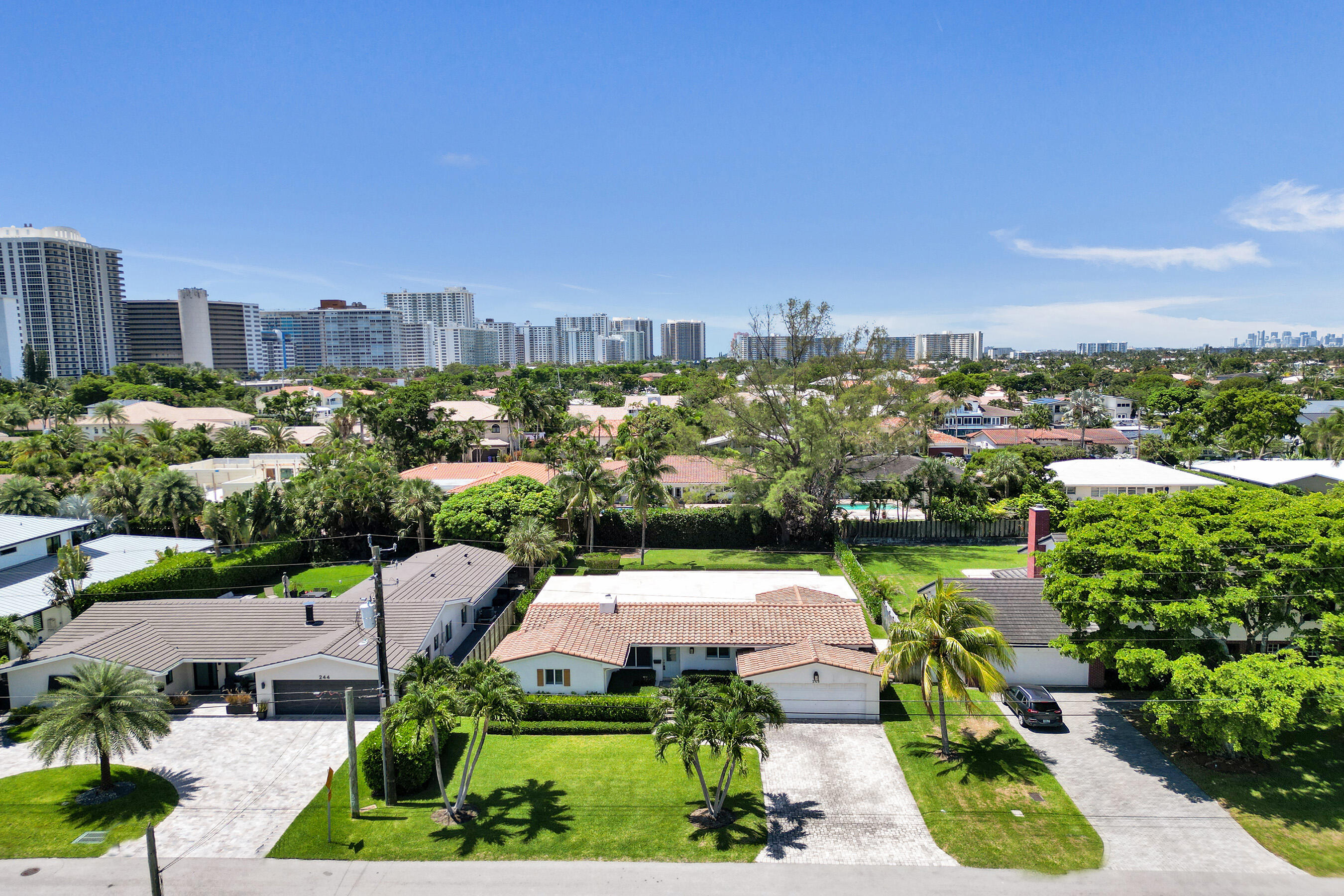 LAUDERDALE SURF & YACHT ESTATES - Residential Lease