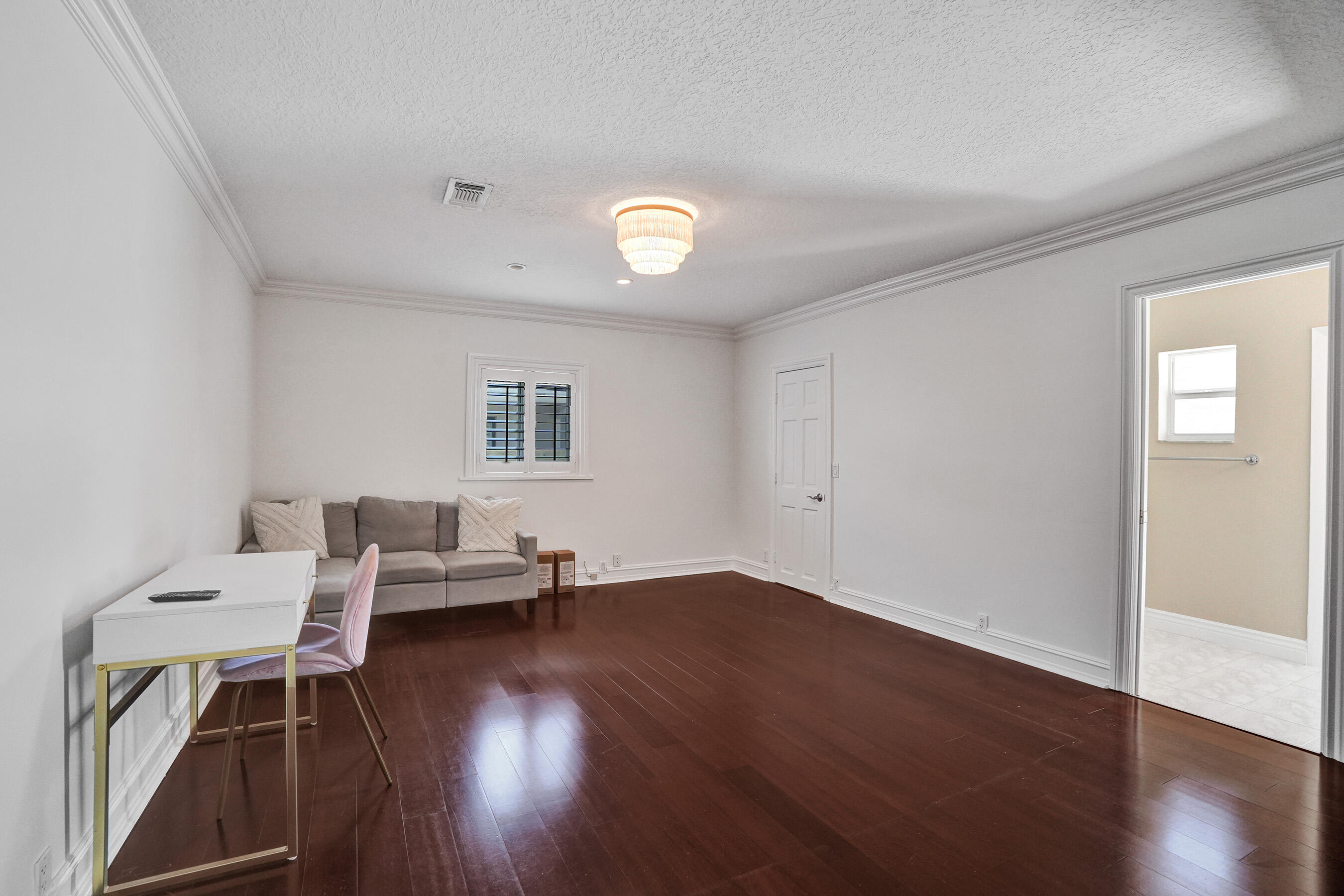 LAUDERDALE SURF & YACHT ESTATES - Residential Lease