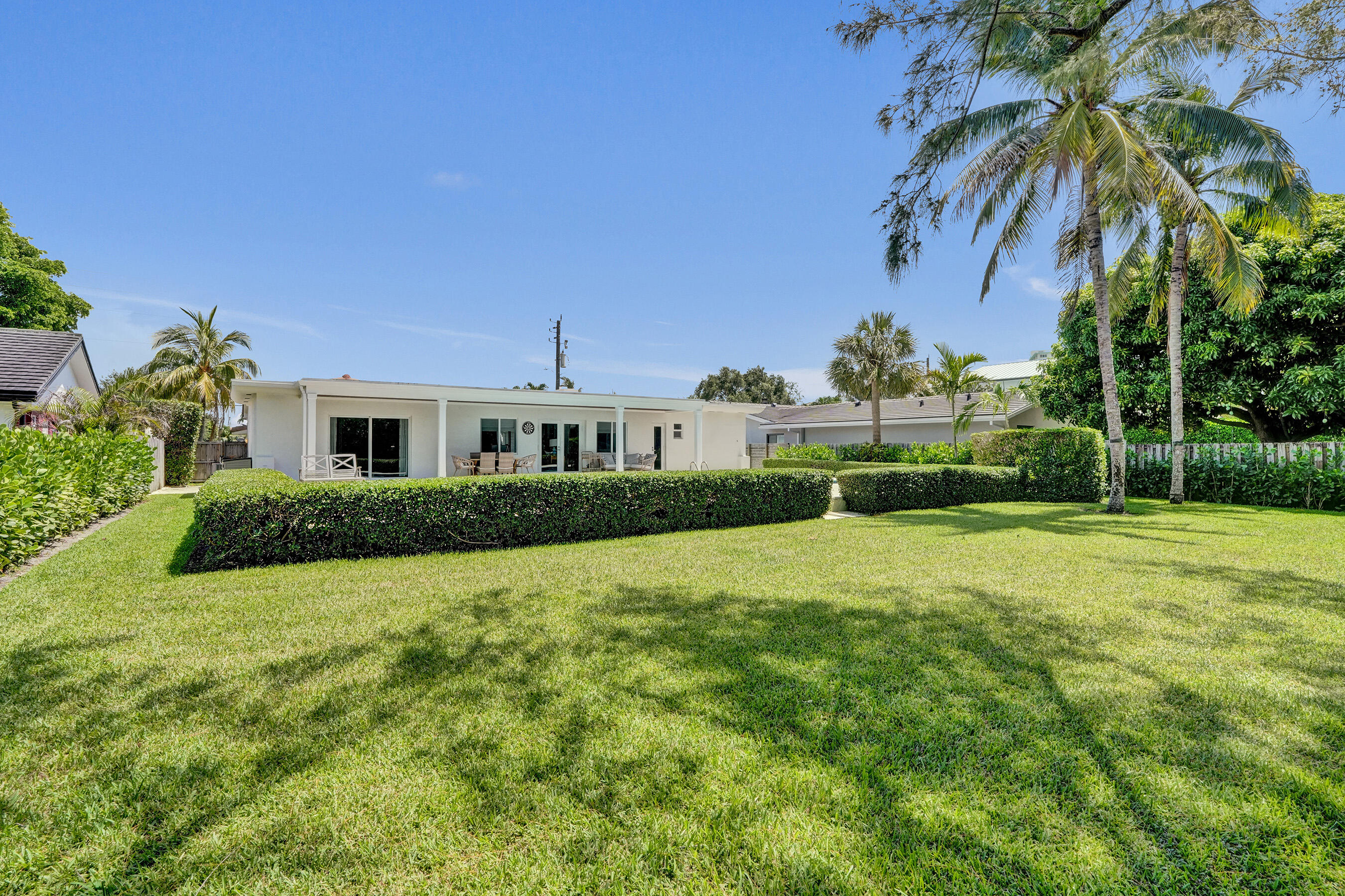 LAUDERDALE SURF & YACHT ESTATES - Residential Lease