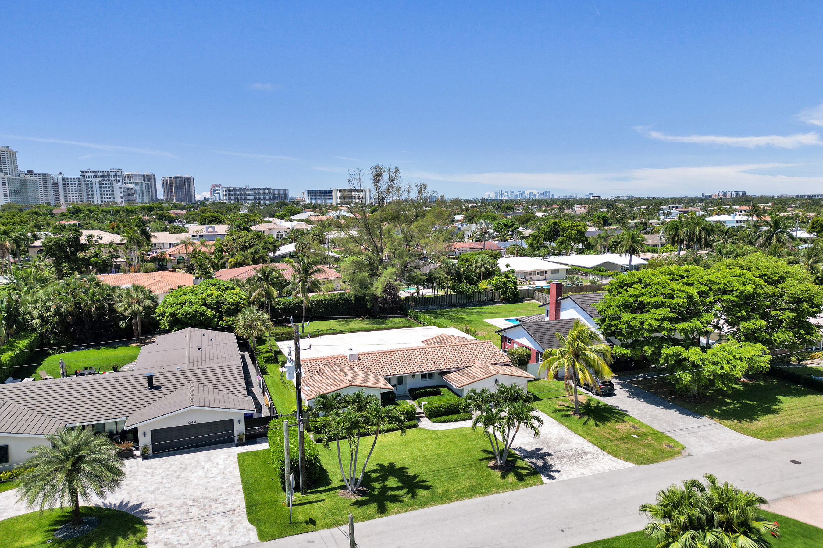 LAUDERDALE SURF & YACHT ESTATES - Residential Lease