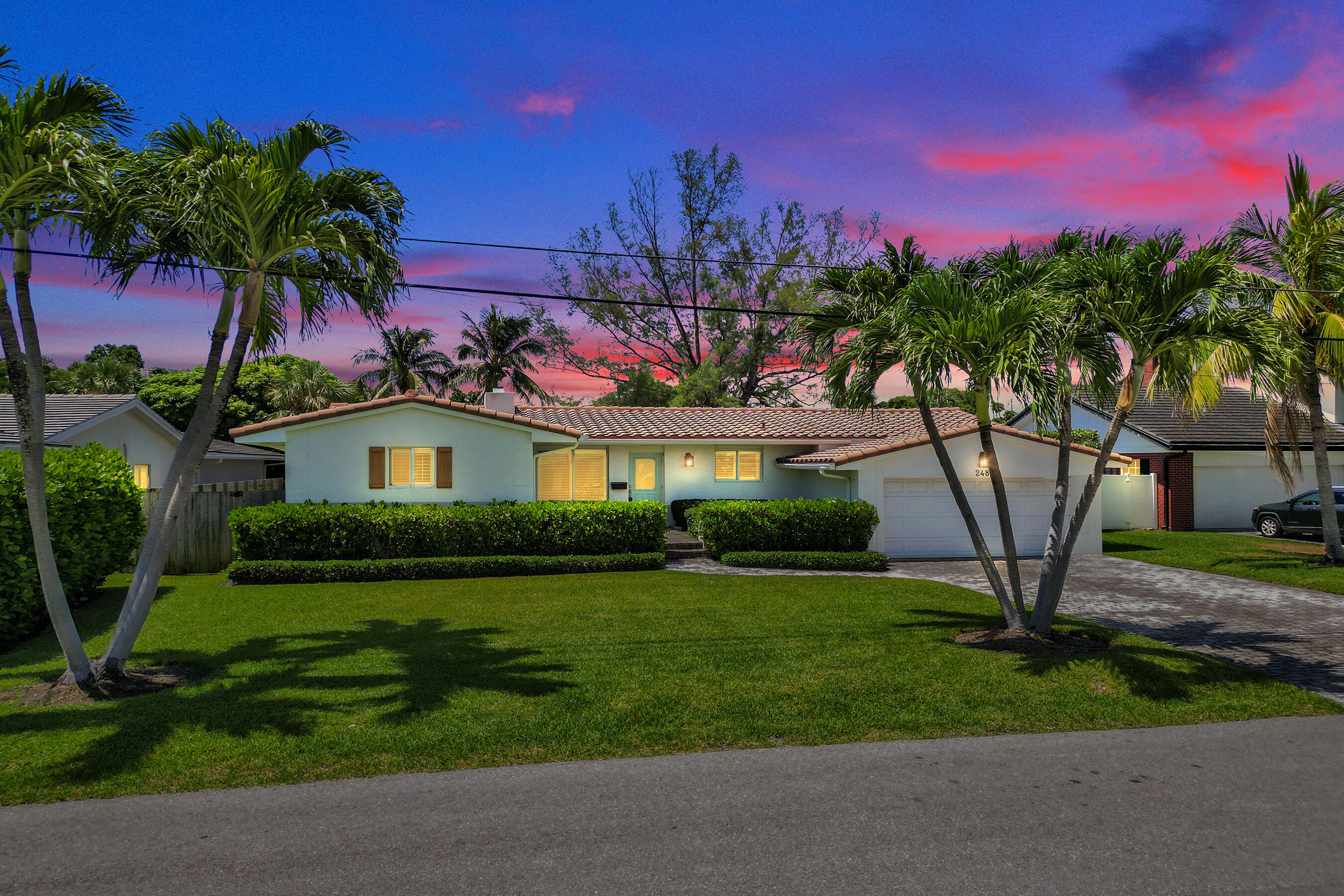 LAUDERDALE SURF & YACHT ESTATES - Residential Lease
