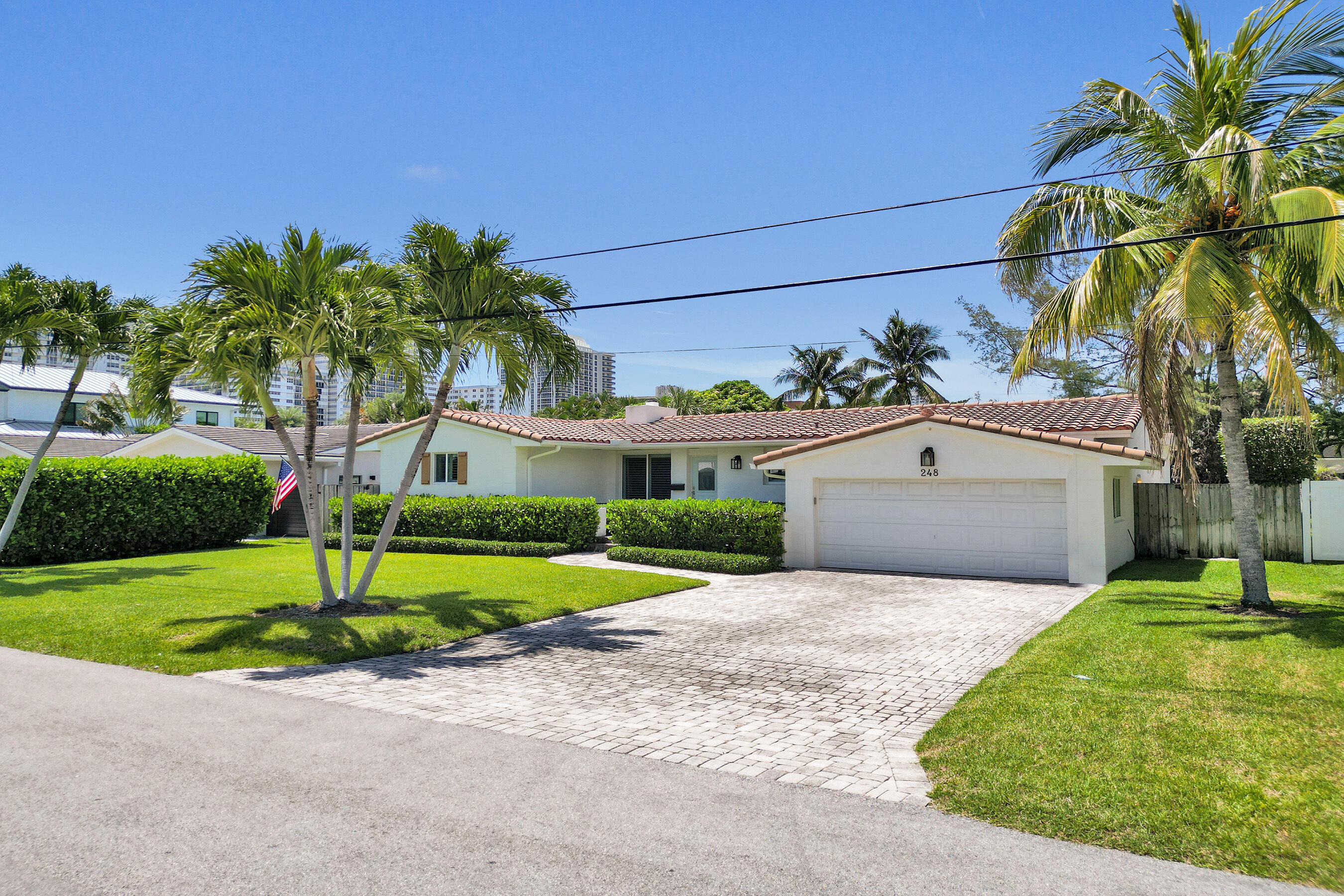 LAUDERDALE SURF & YACHT ESTATES - Residential Lease