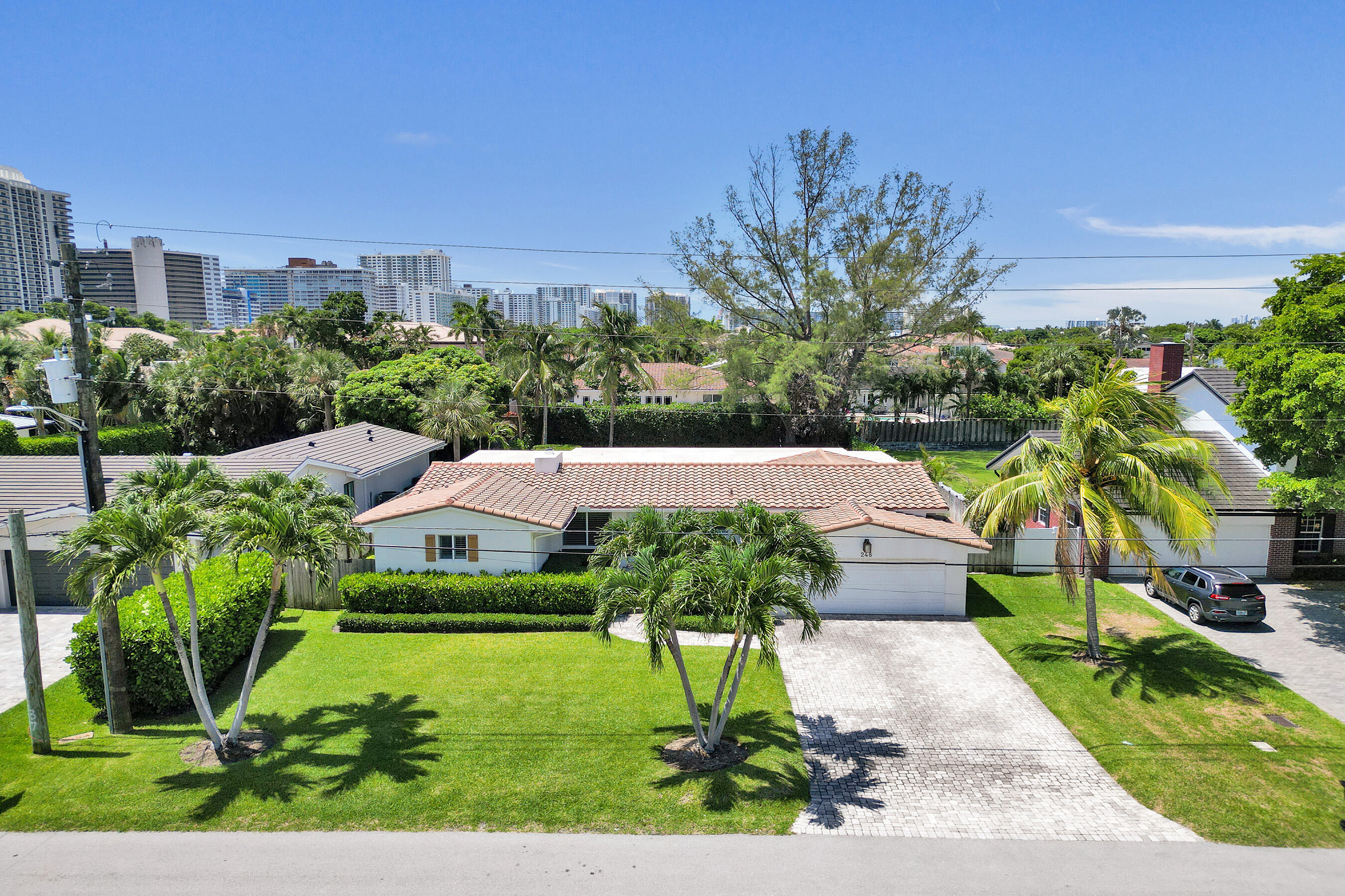 LAUDERDALE SURF & YACHT ESTATES - Residential Lease