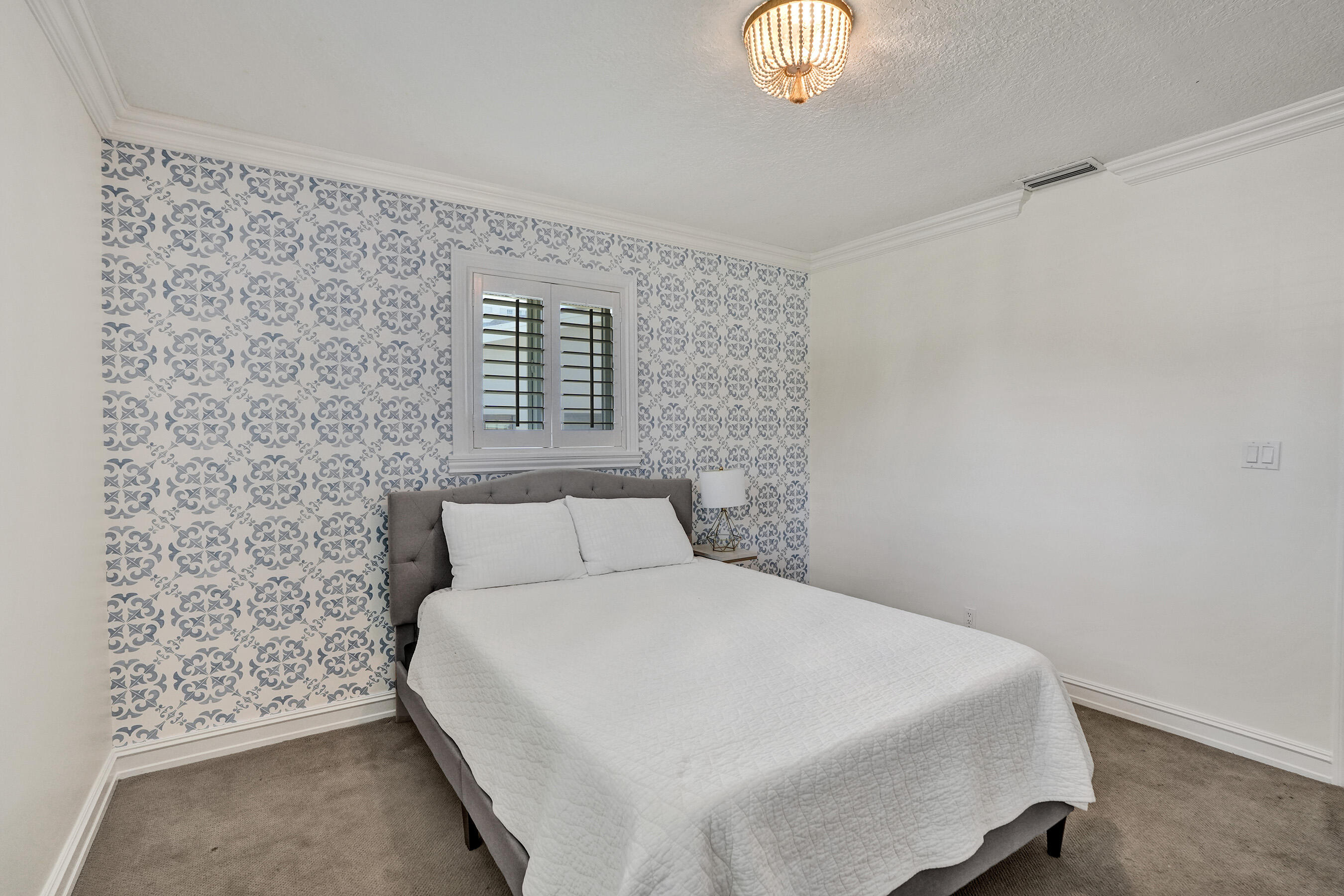 LAUDERDALE SURF & YACHT ESTATES - Residential Lease