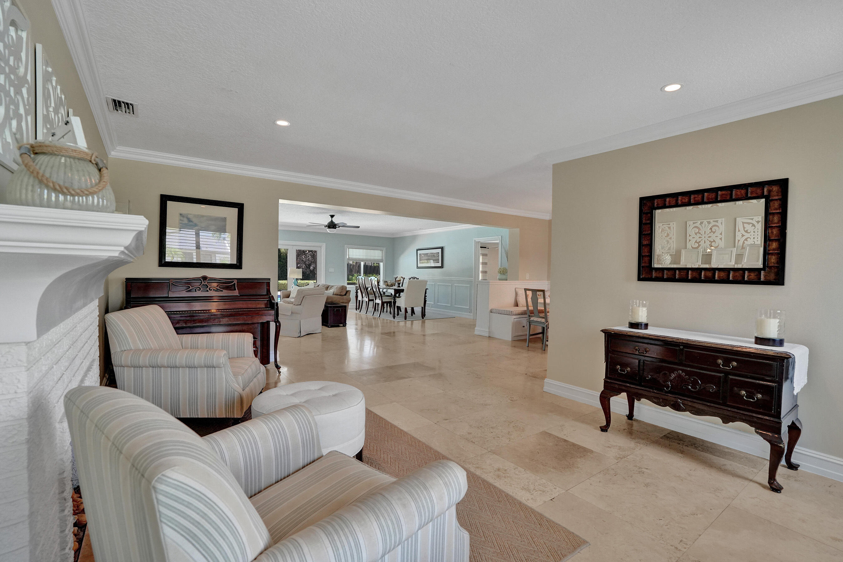 LAUDERDALE SURF & YACHT ESTATES - Residential Lease