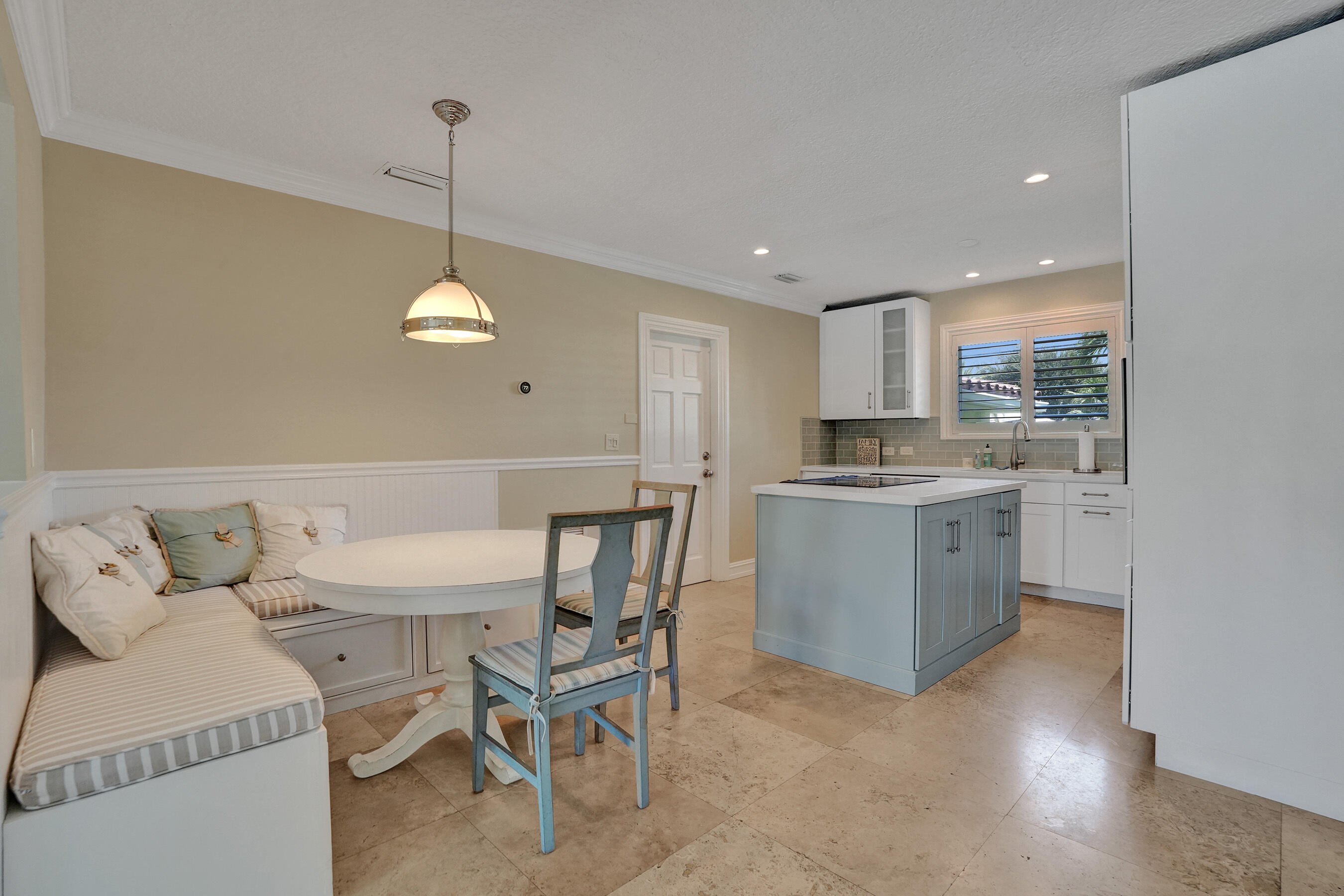 LAUDERDALE SURF & YACHT ESTATES - Residential Lease