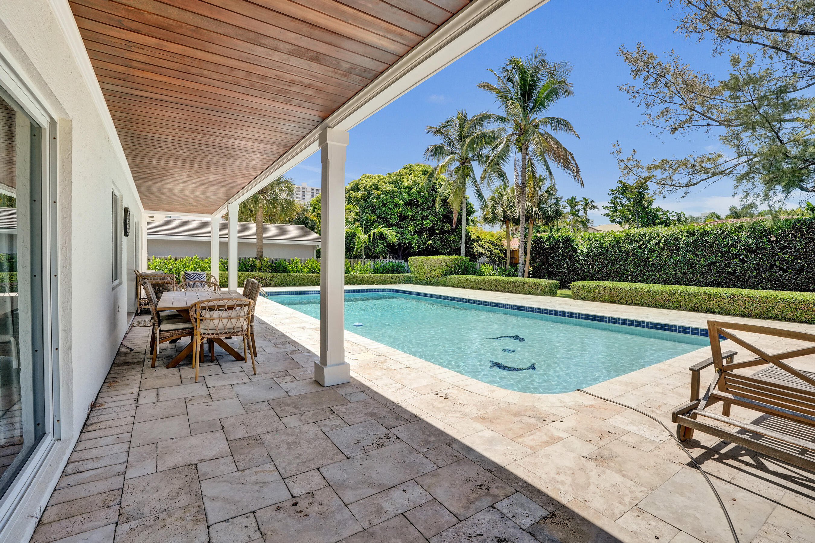 LAUDERDALE SURF & YACHT ESTATES - Residential Lease