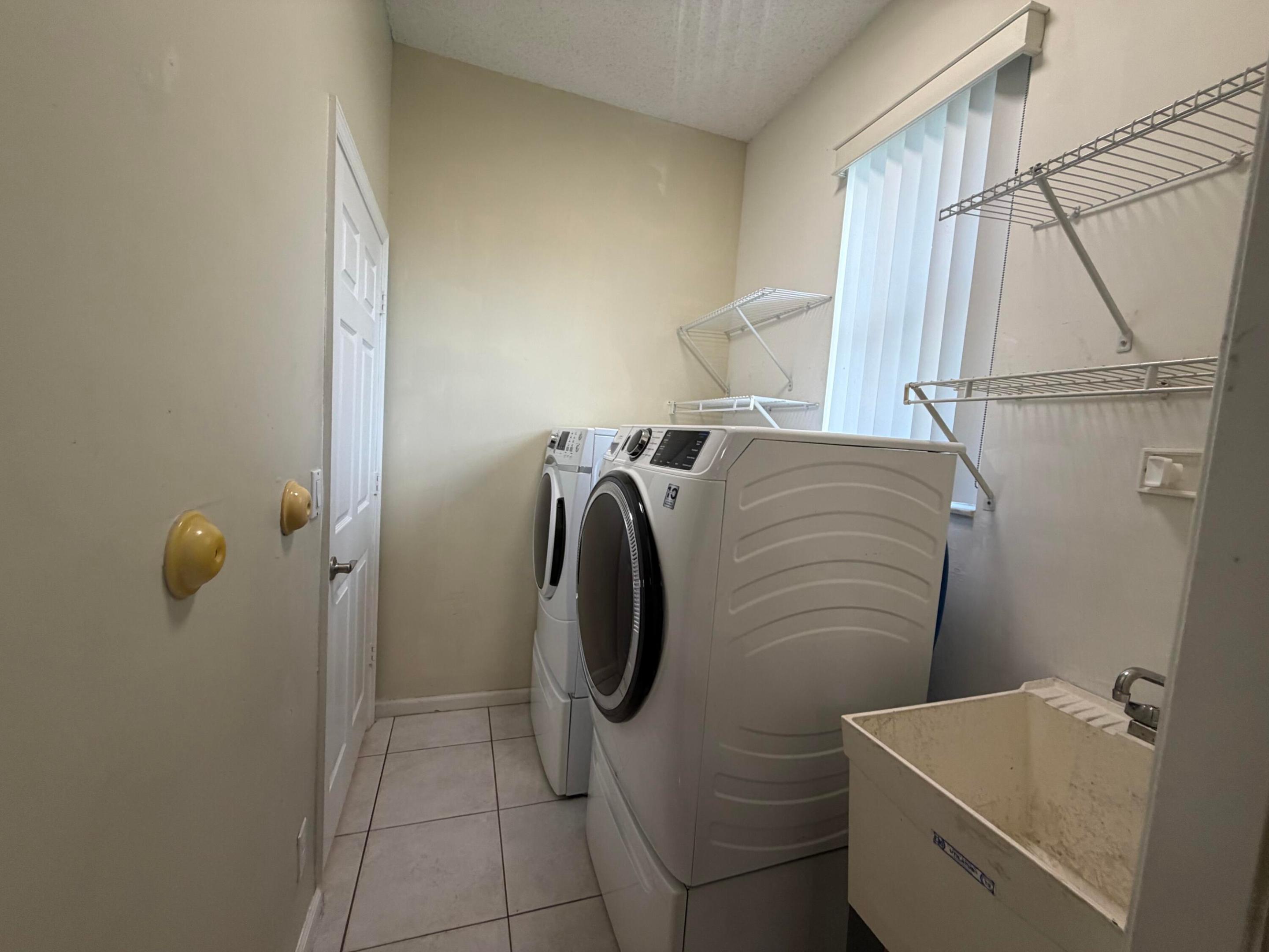 WELLINGTON TR 42-B - Residential