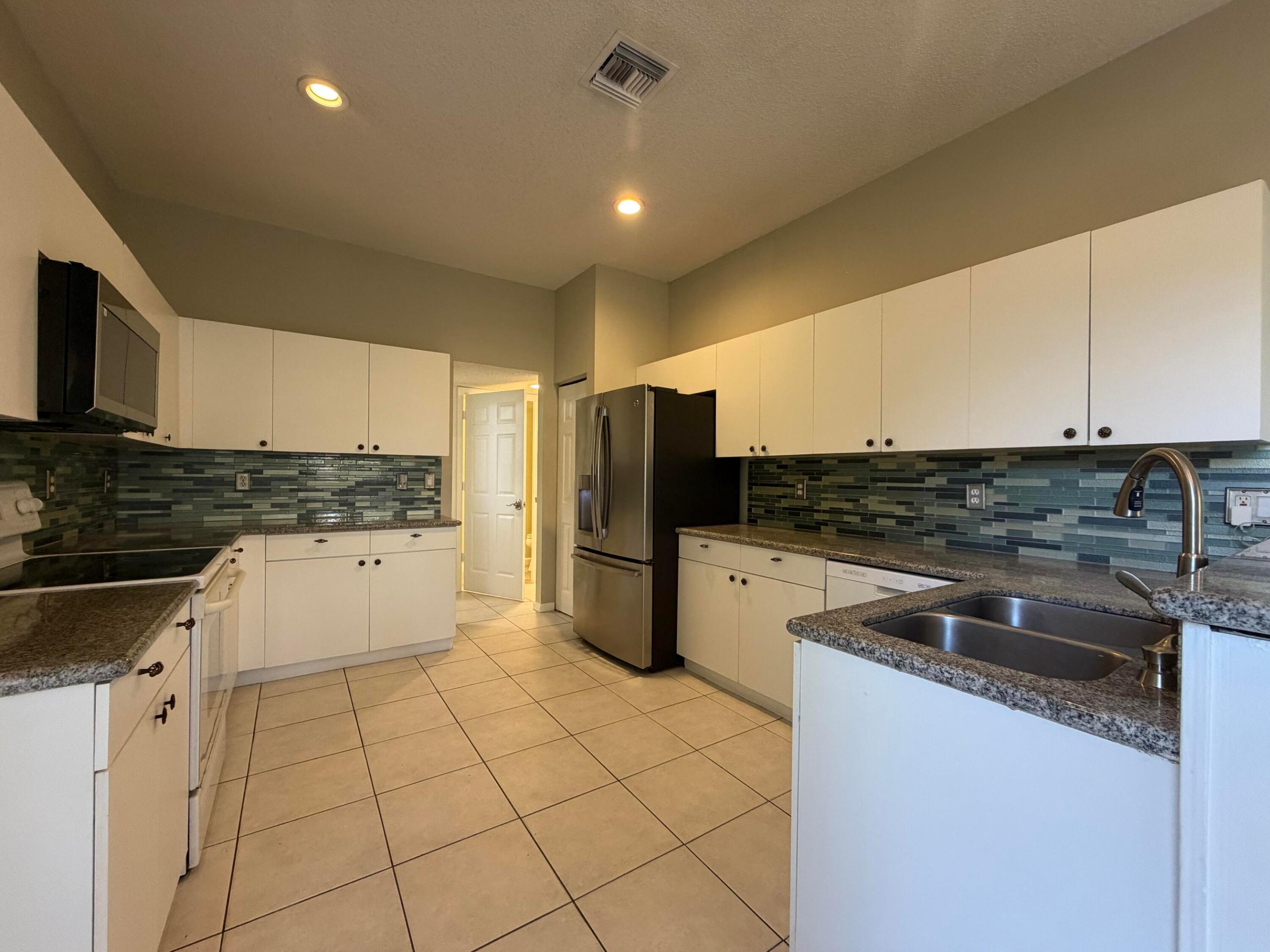 WELLINGTON TR 42-B - Residential