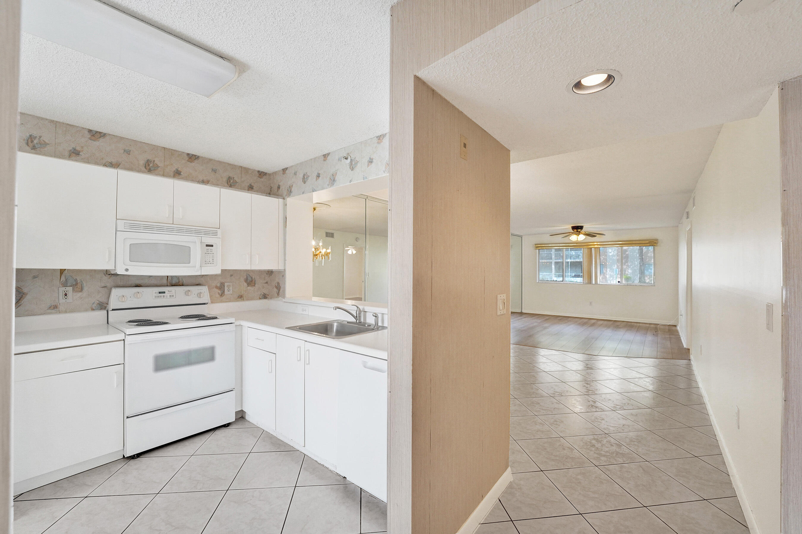 WELDON CONDOMINIUM K - Residential