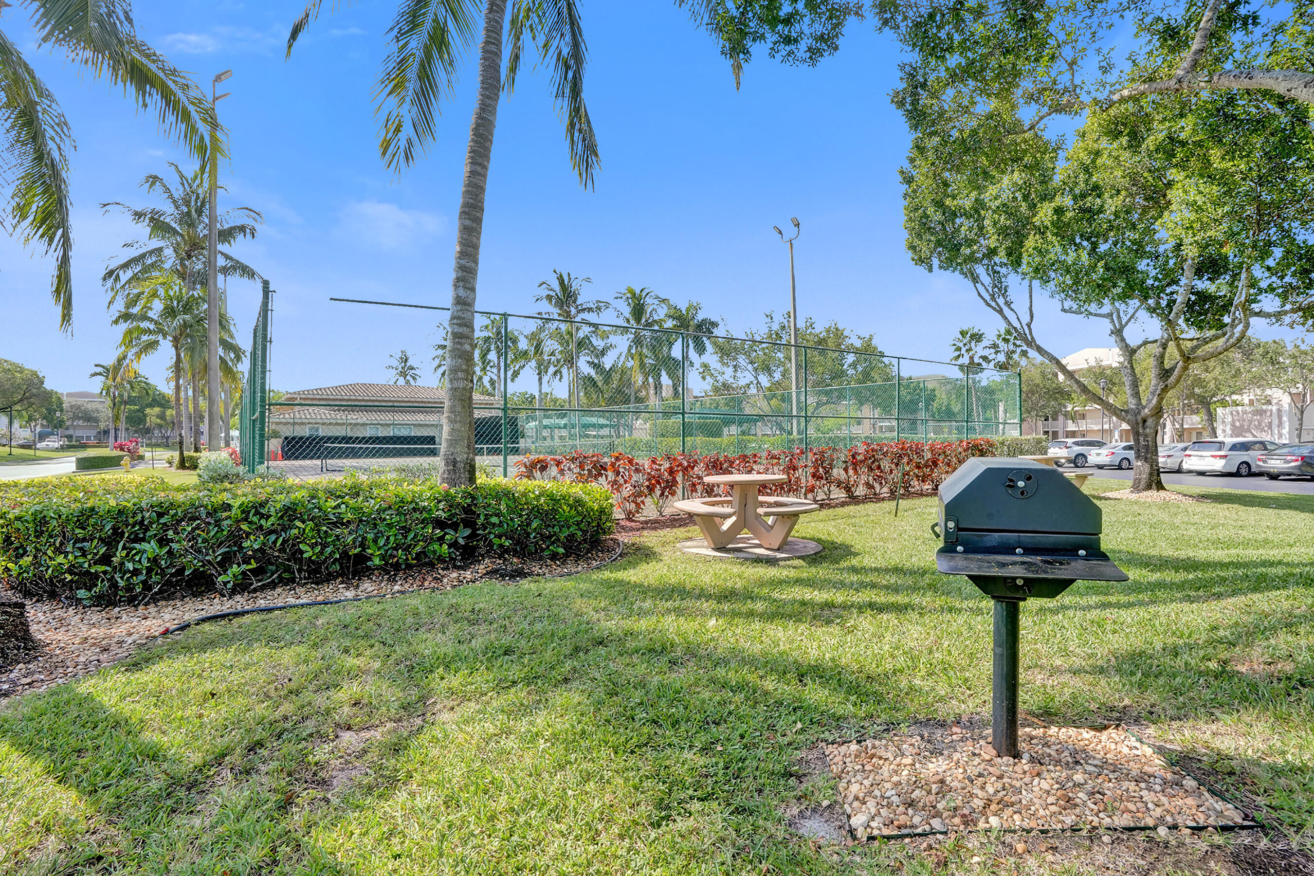 WELDON CONDOMINIUM K - Residential