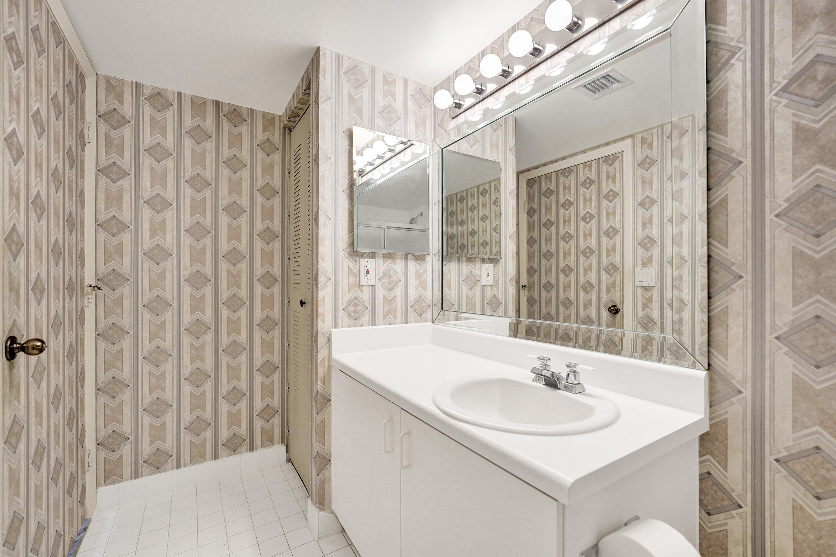 WELDON CONDOMINIUM K - Residential