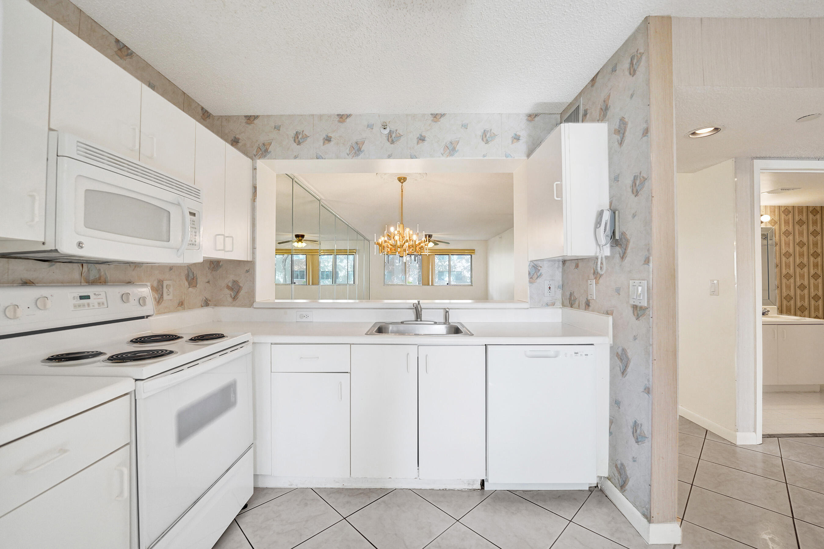 WELDON CONDOMINIUM K - Residential
