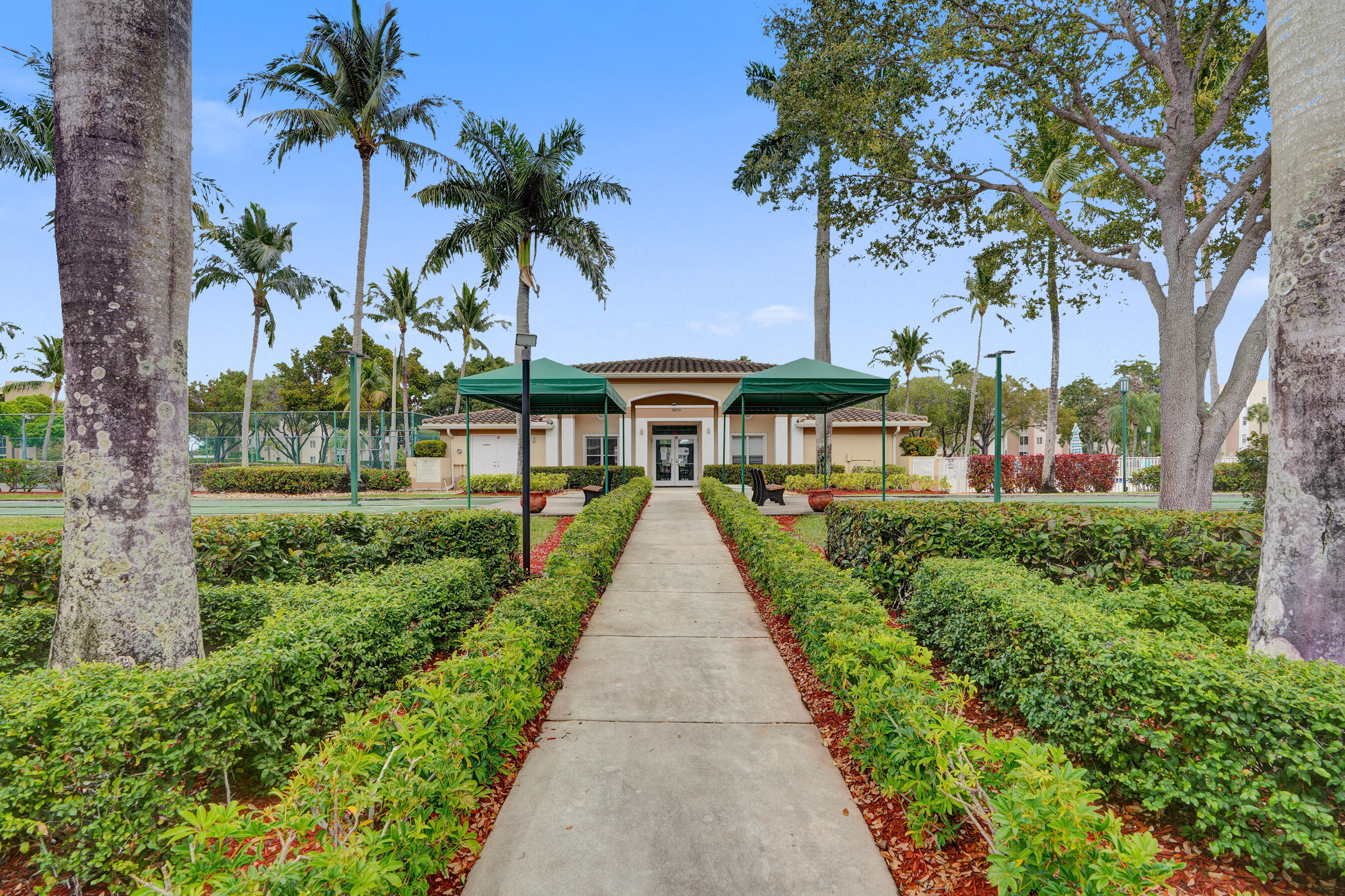 WELDON CONDOMINIUM K - Residential