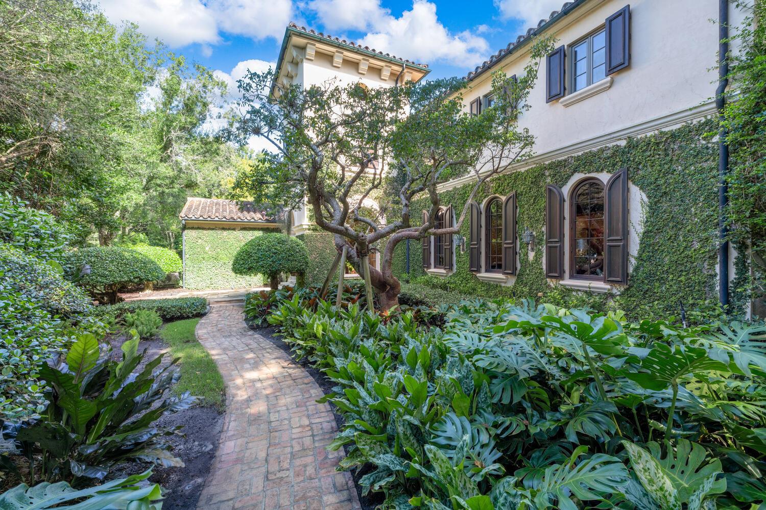 BRIDLE PATH OF P B POLO & COUNTRY CLUB - Residential