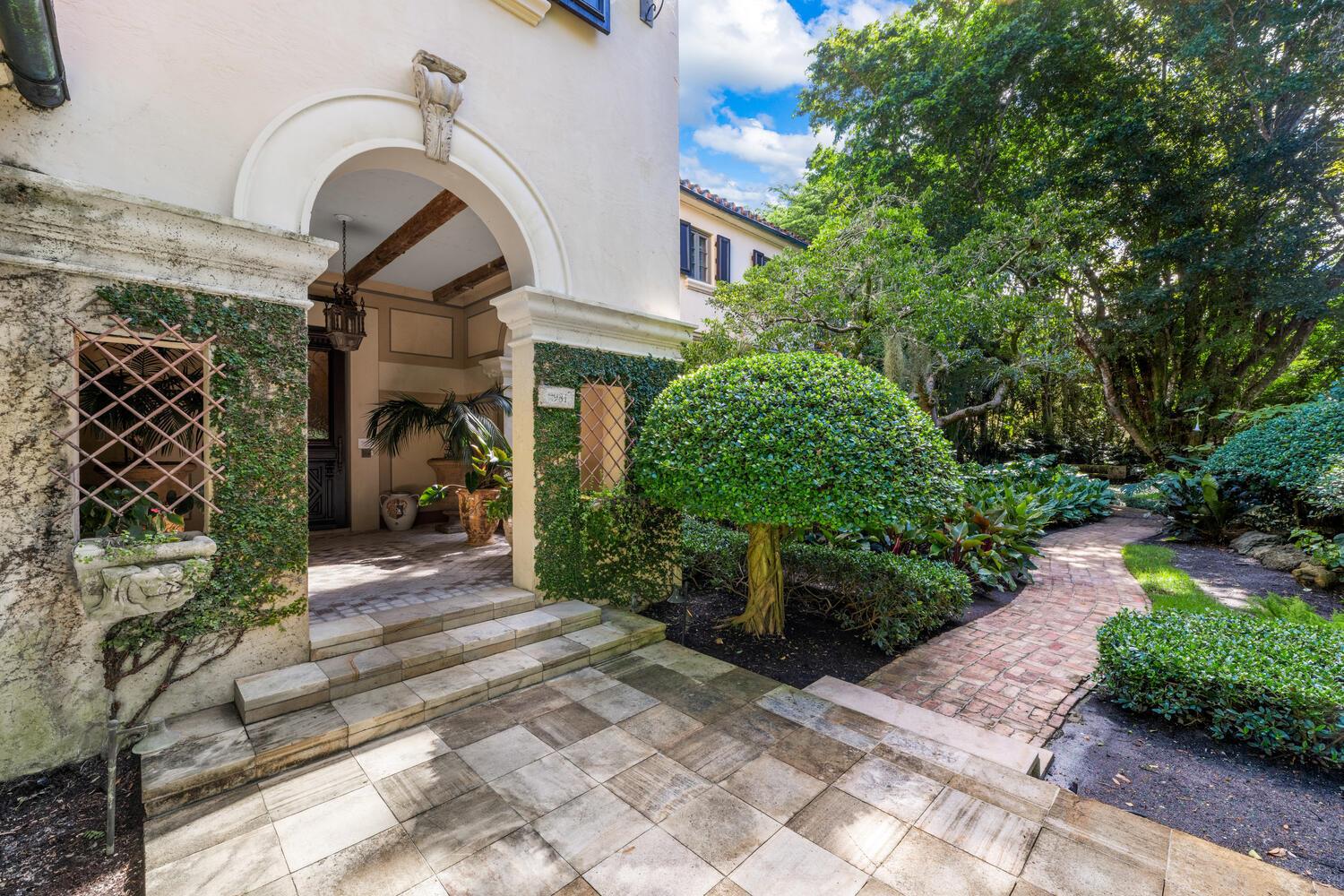 BRIDLE PATH OF P B POLO & COUNTRY CLUB - Residential