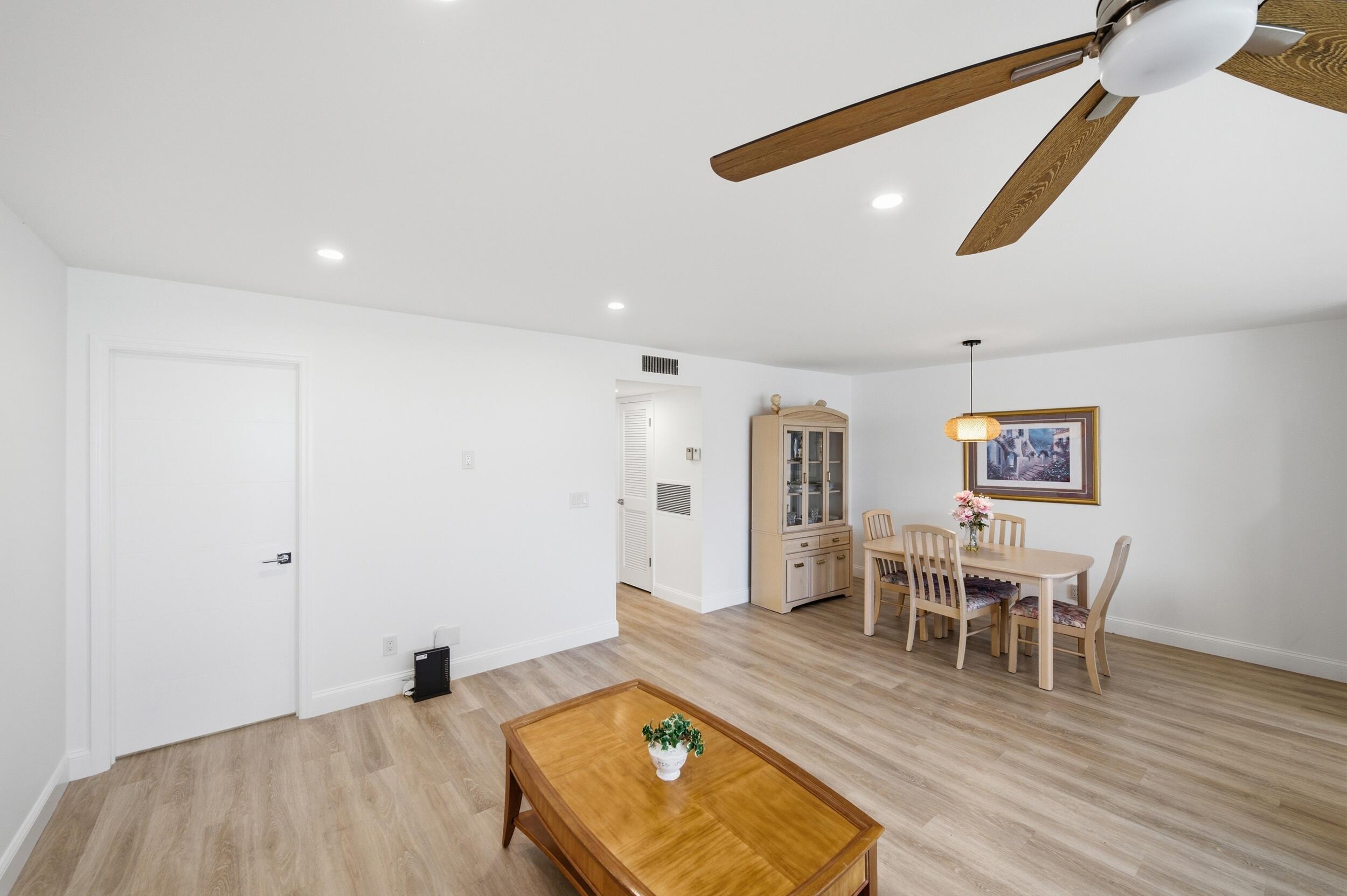 HIGH POINT OF DELRAY SEC 4 - Residential