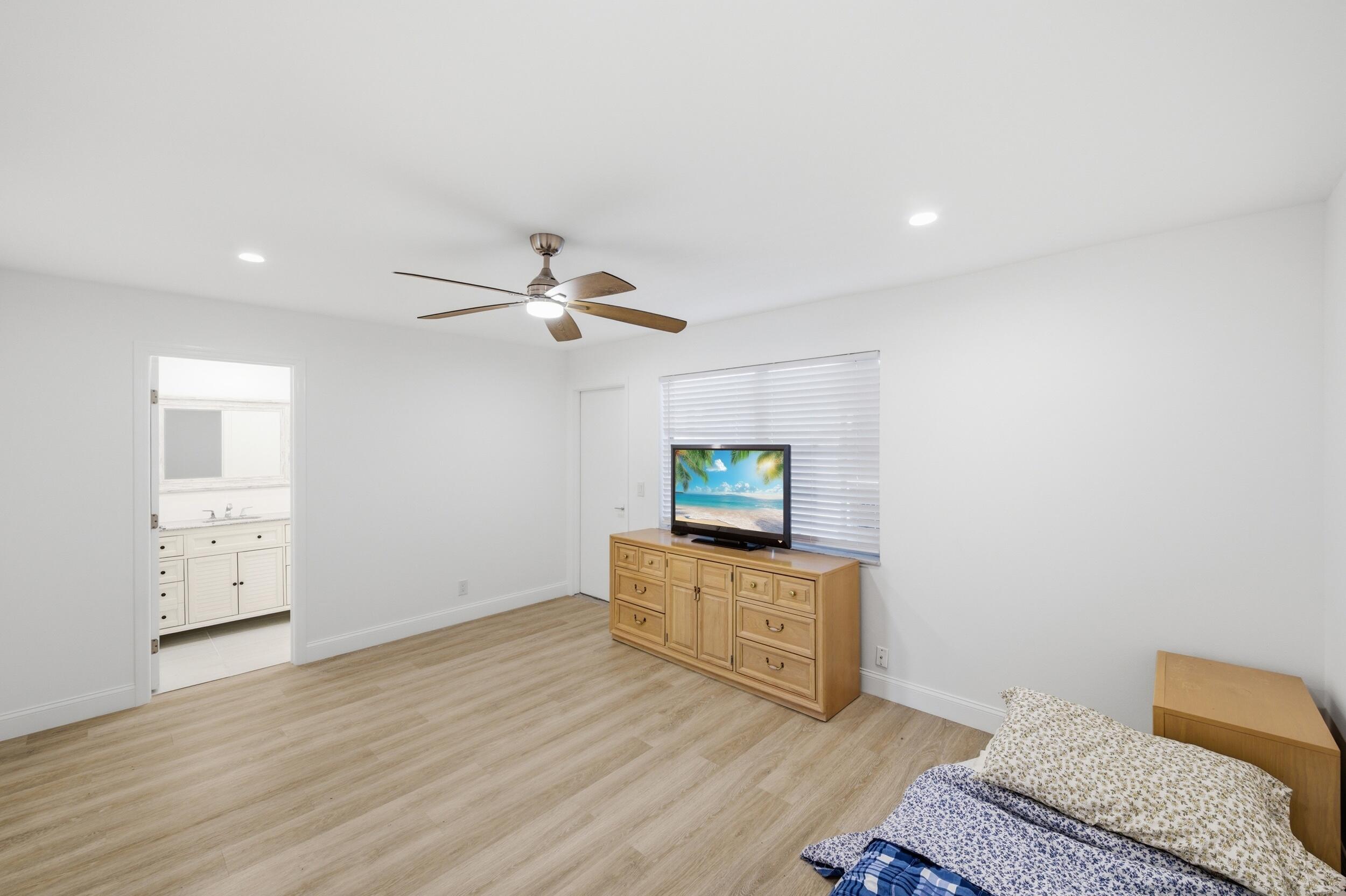 HIGH POINT OF DELRAY SEC 4 - Residential