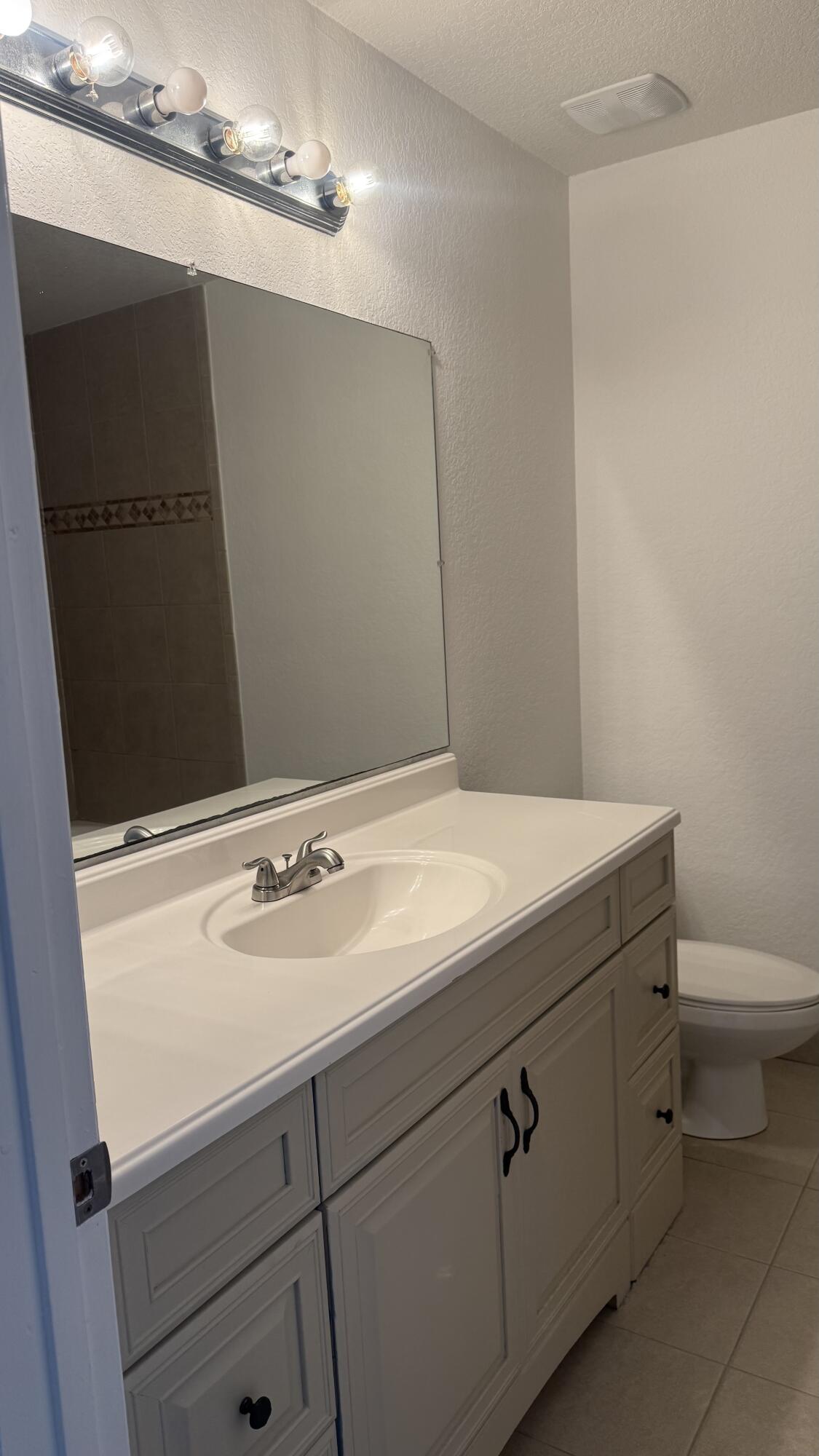 SPRING TOWNHOMES CONDO - Residential Lease