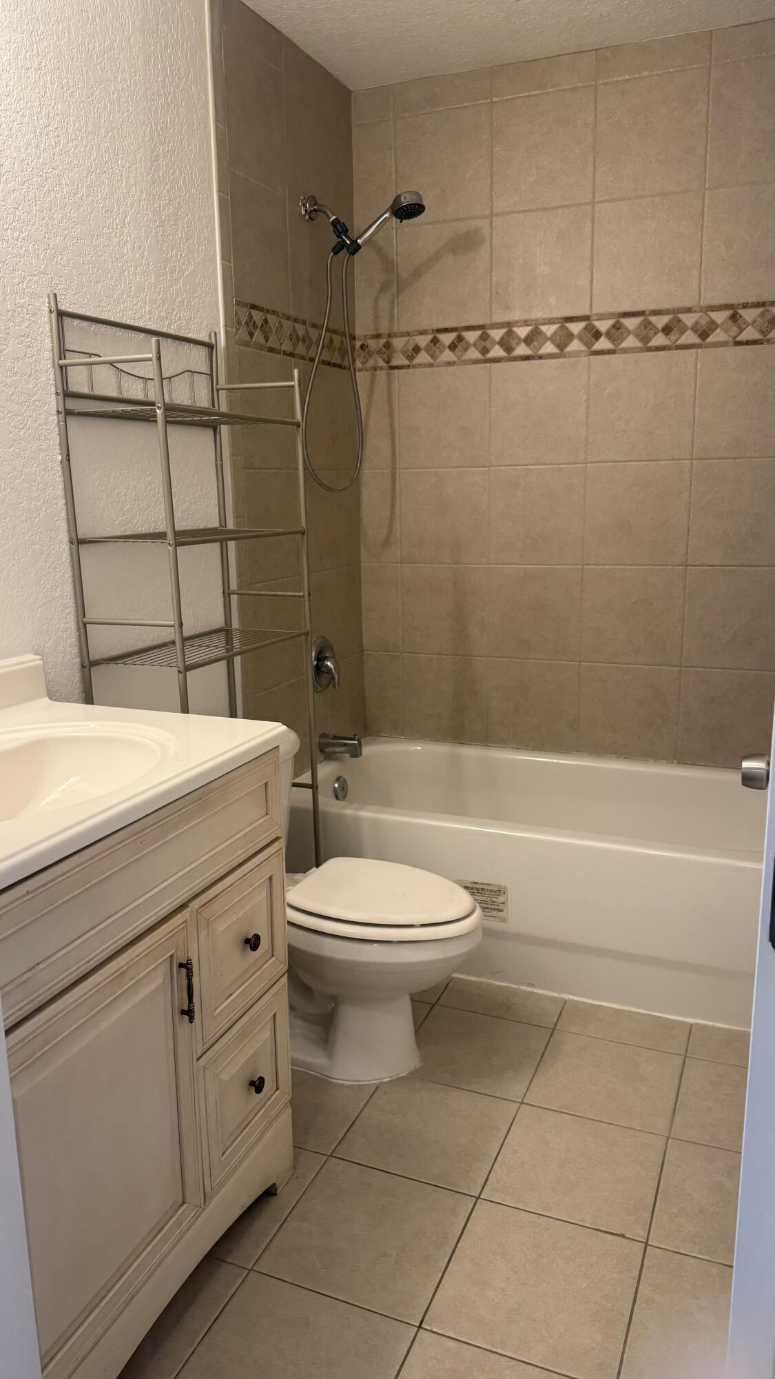 SPRING TOWNHOMES CONDO - Residential Lease