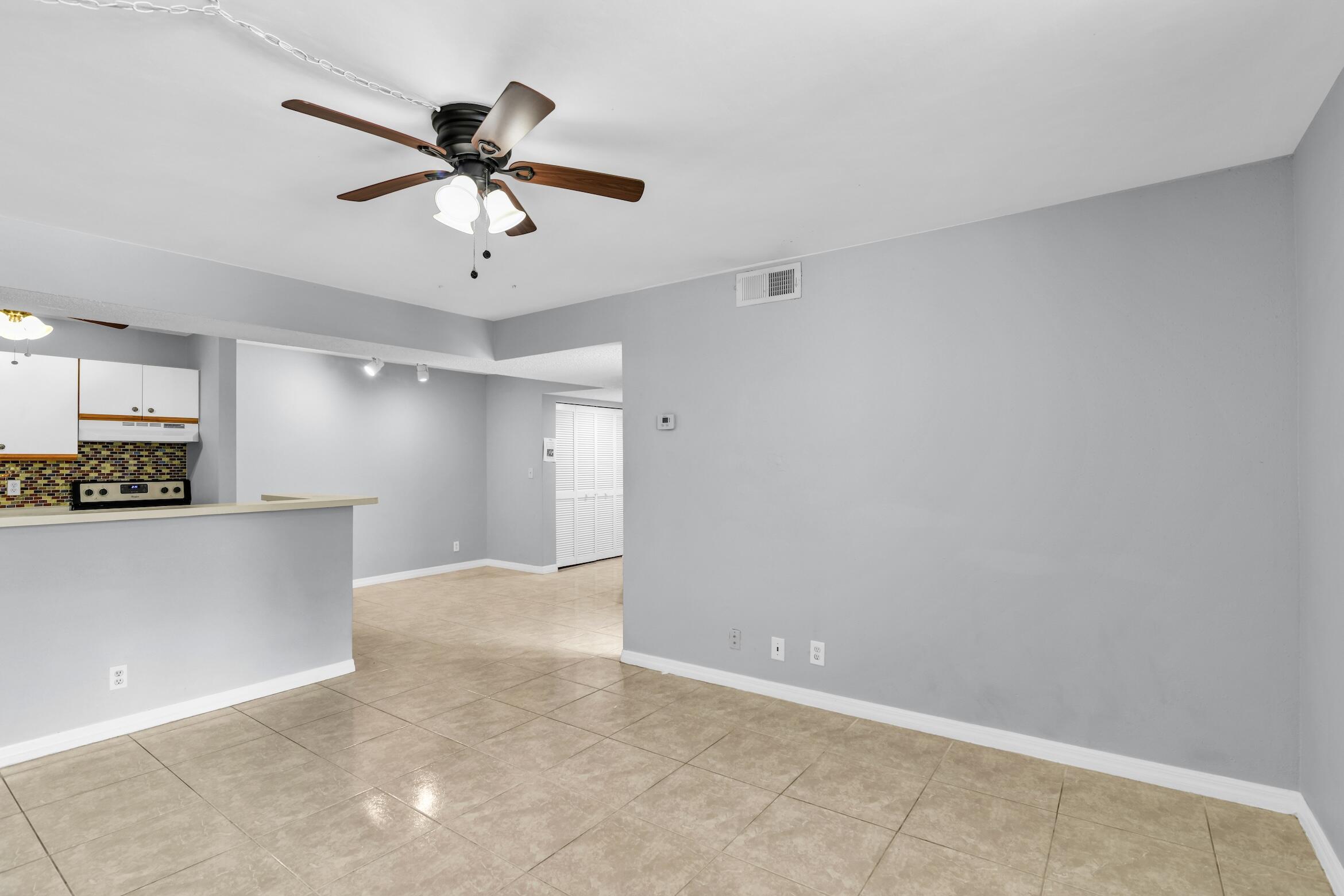 WINDWARD LAKES CONDO - Residential Lease