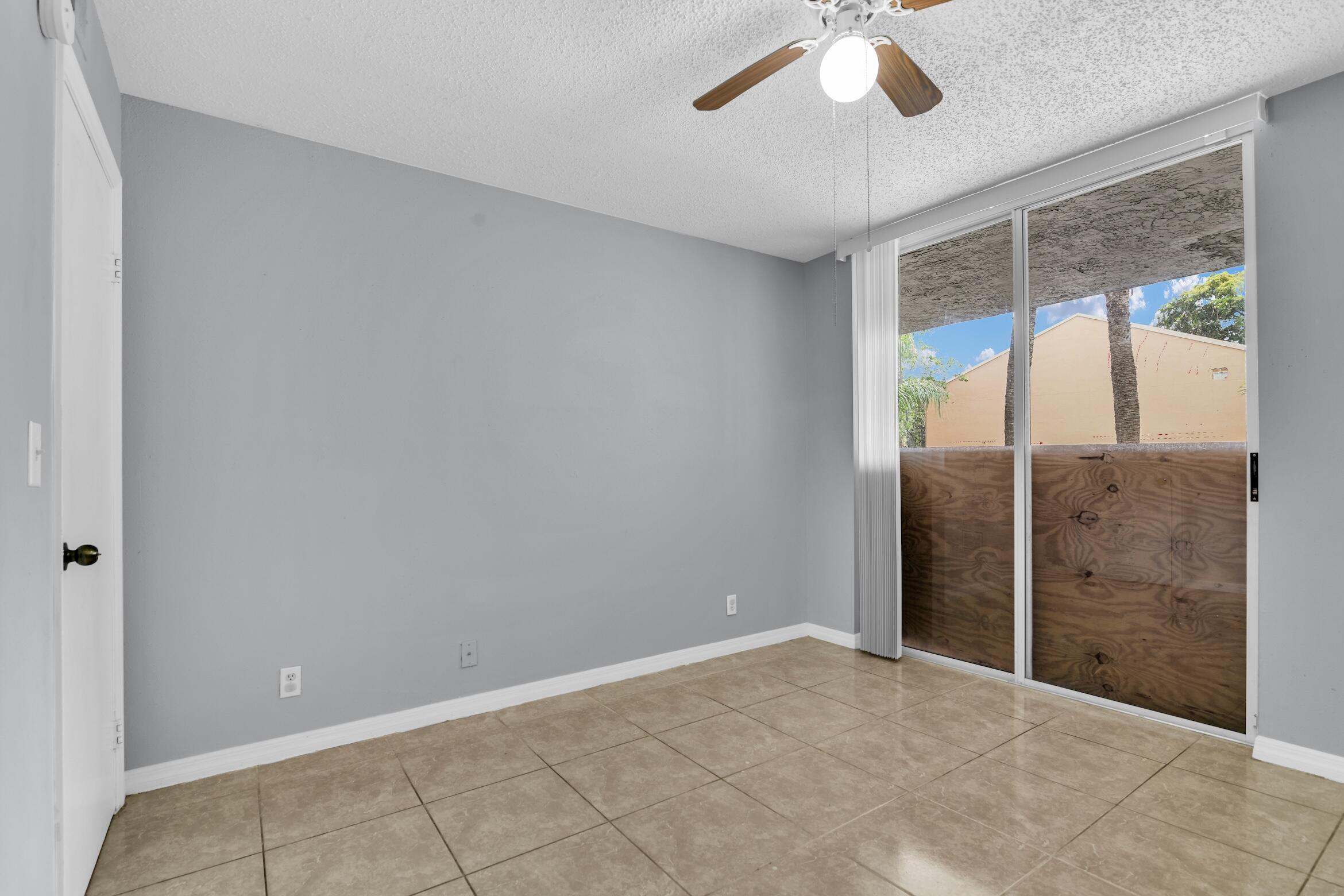 WINDWARD LAKES CONDO - Residential Lease