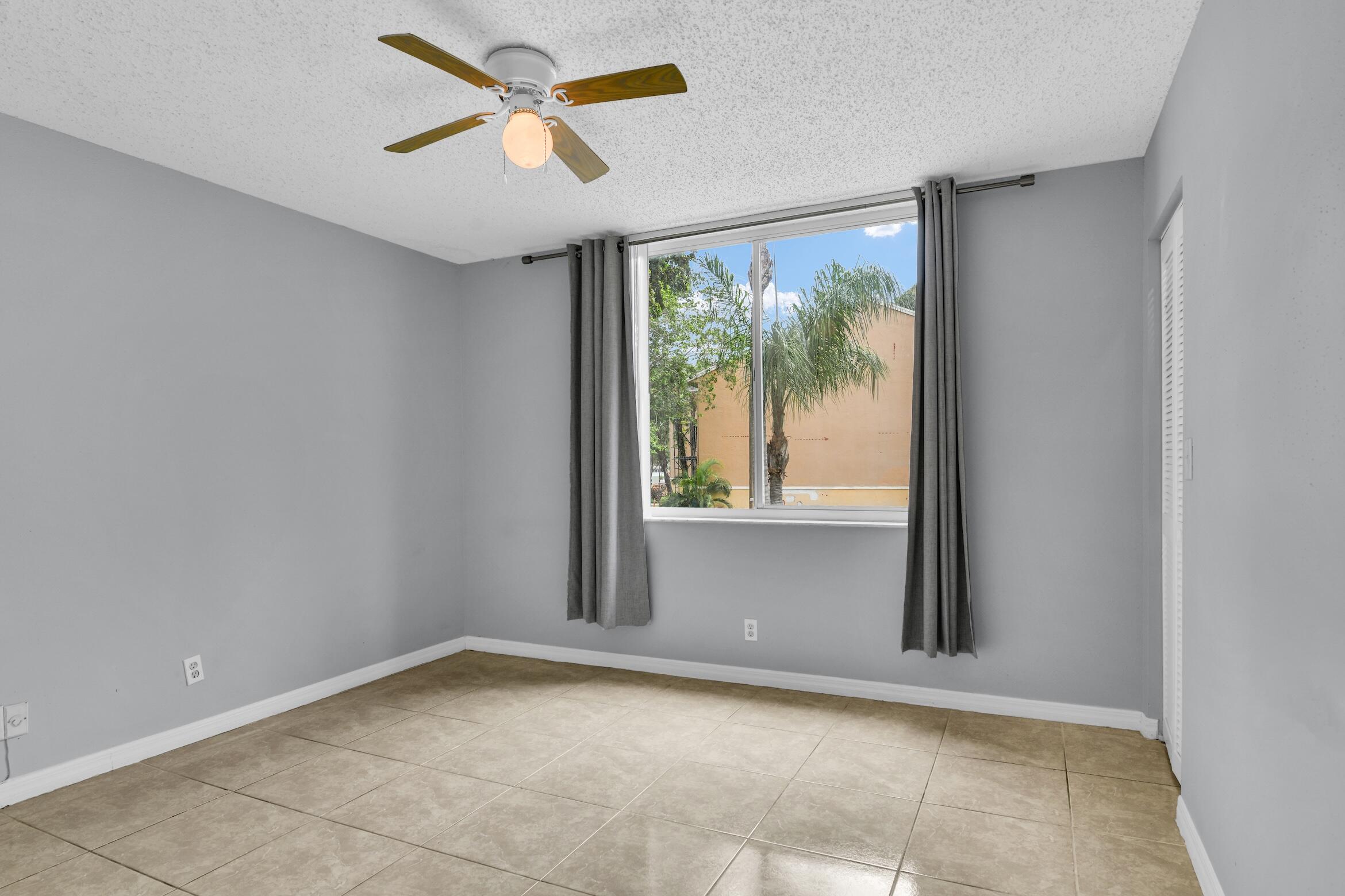 WINDWARD LAKES CONDO - Residential Lease