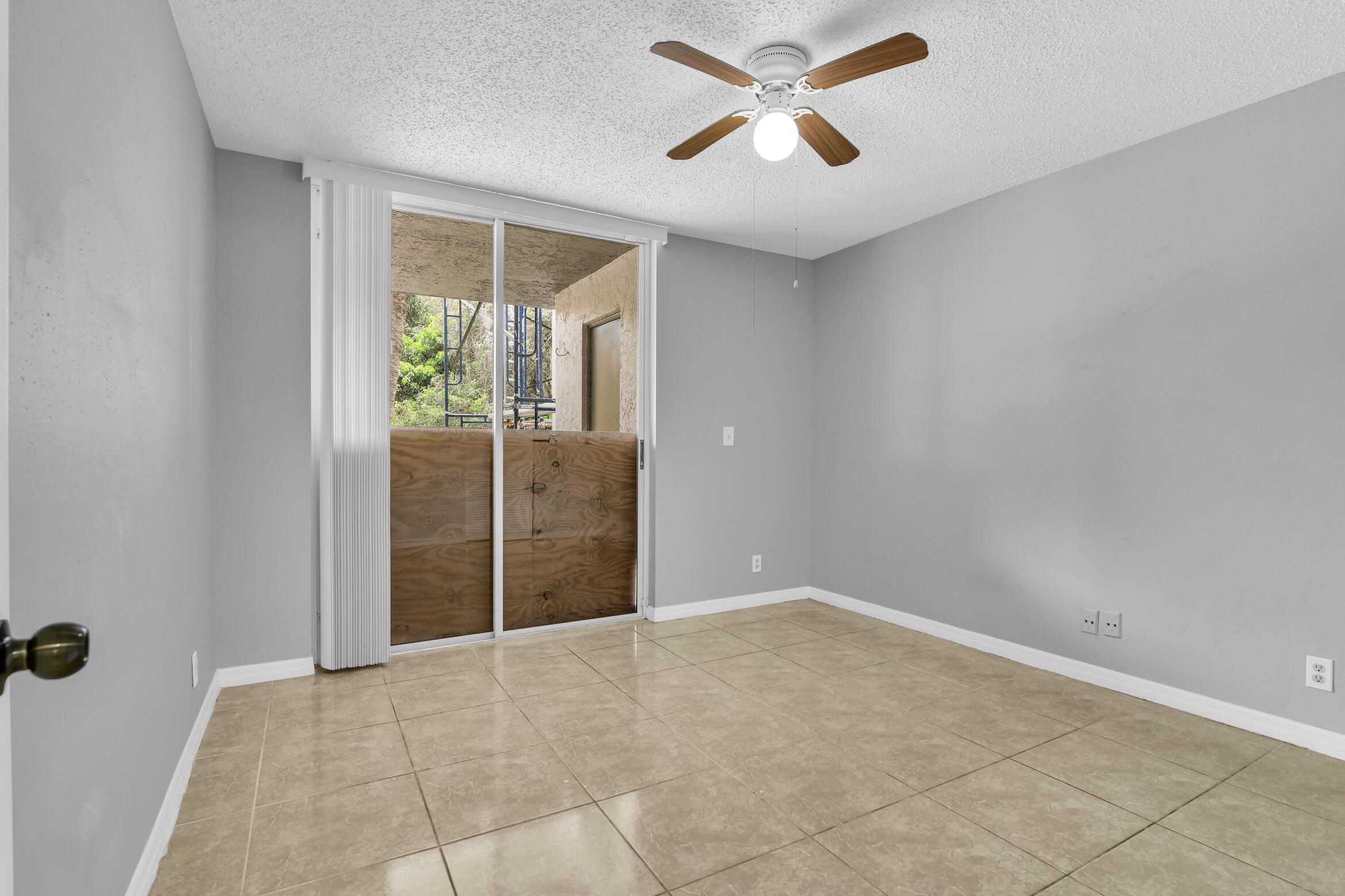 WINDWARD LAKES CONDO - Residential Lease