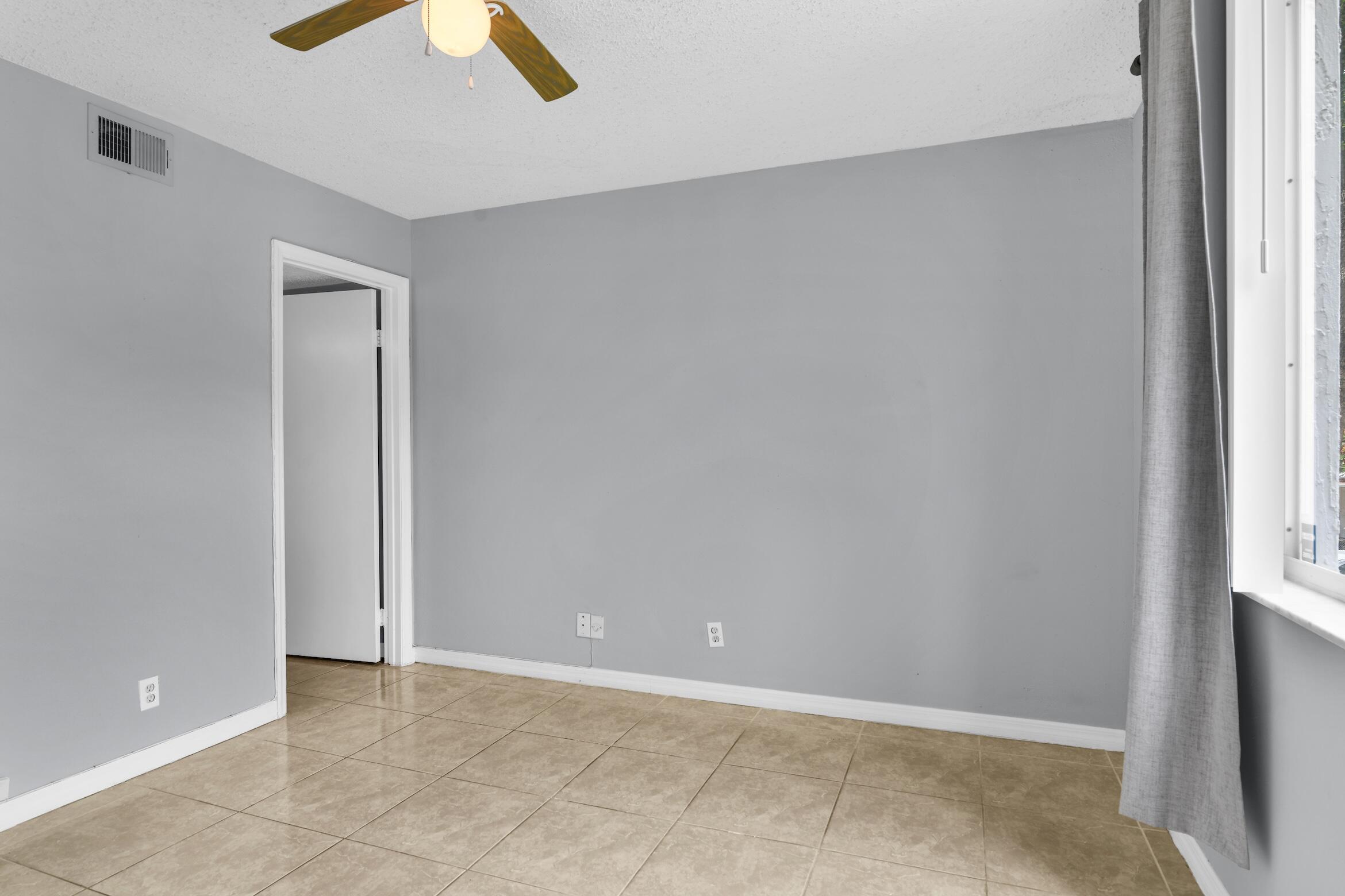 WINDWARD LAKES CONDO - Residential Lease
