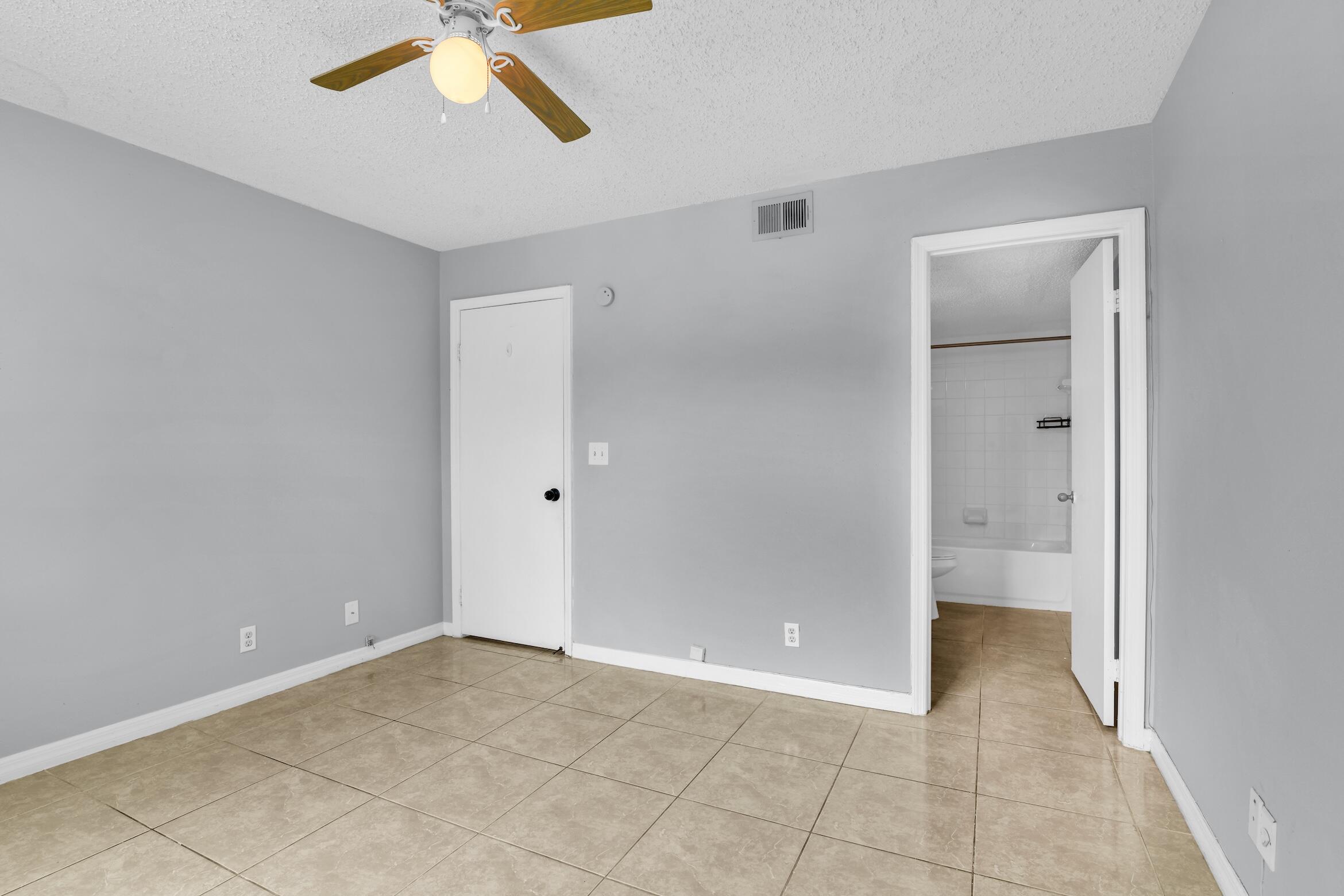 WINDWARD LAKES CONDO - Residential Lease