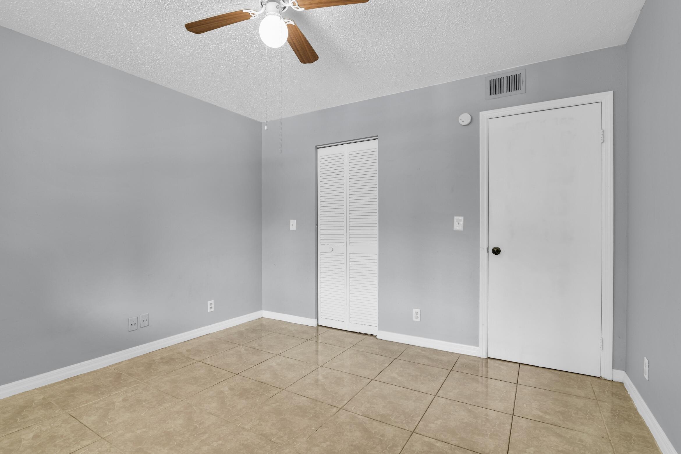 WINDWARD LAKES CONDO - Residential Lease