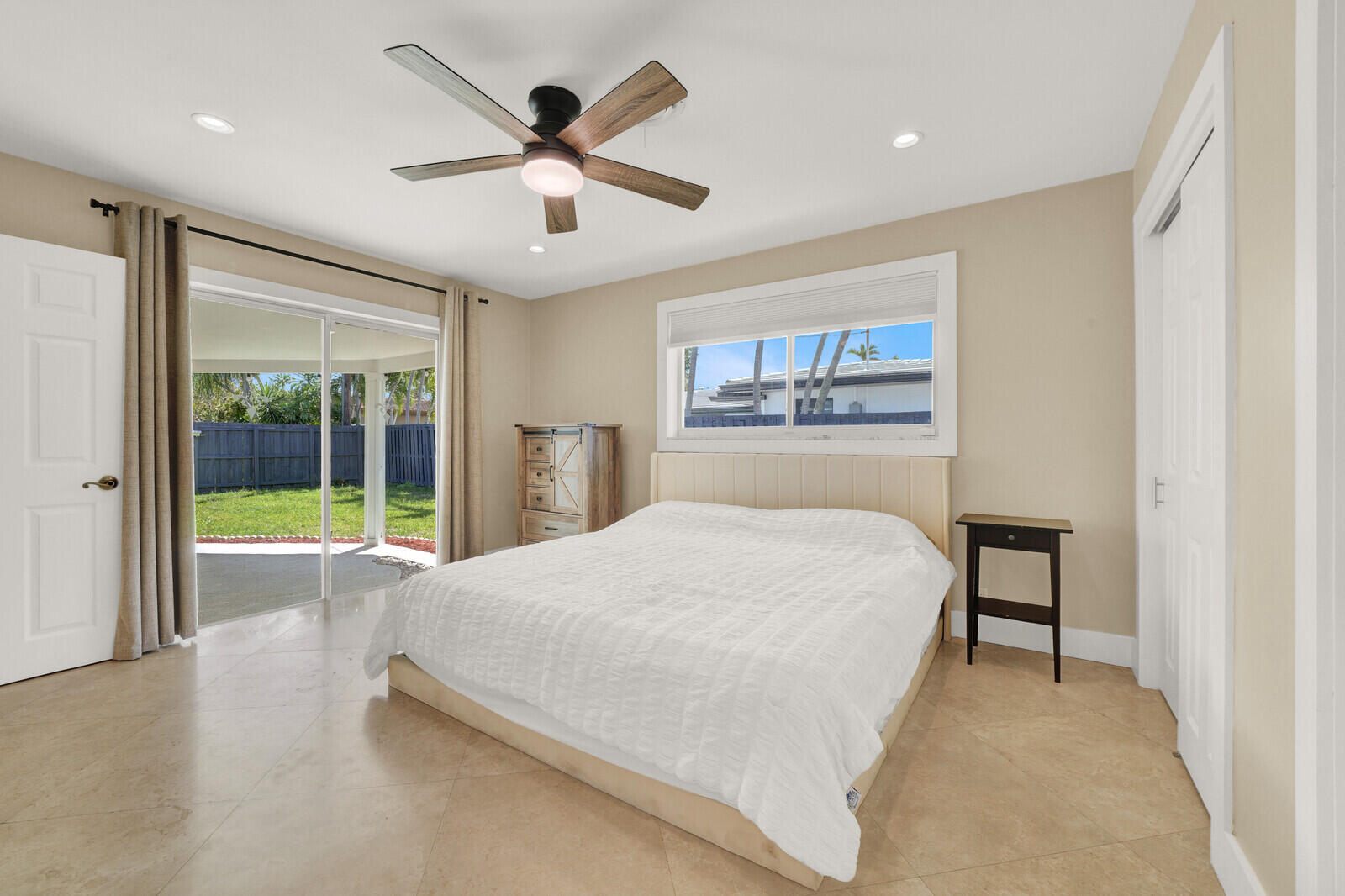 IMPERIAL POINT 1 SEC - Residential Lease
