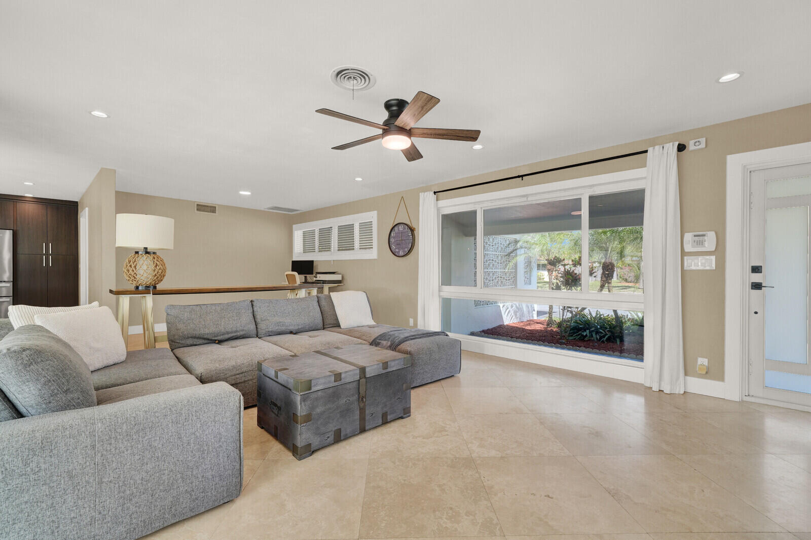 IMPERIAL POINT 1 SEC - Residential Lease