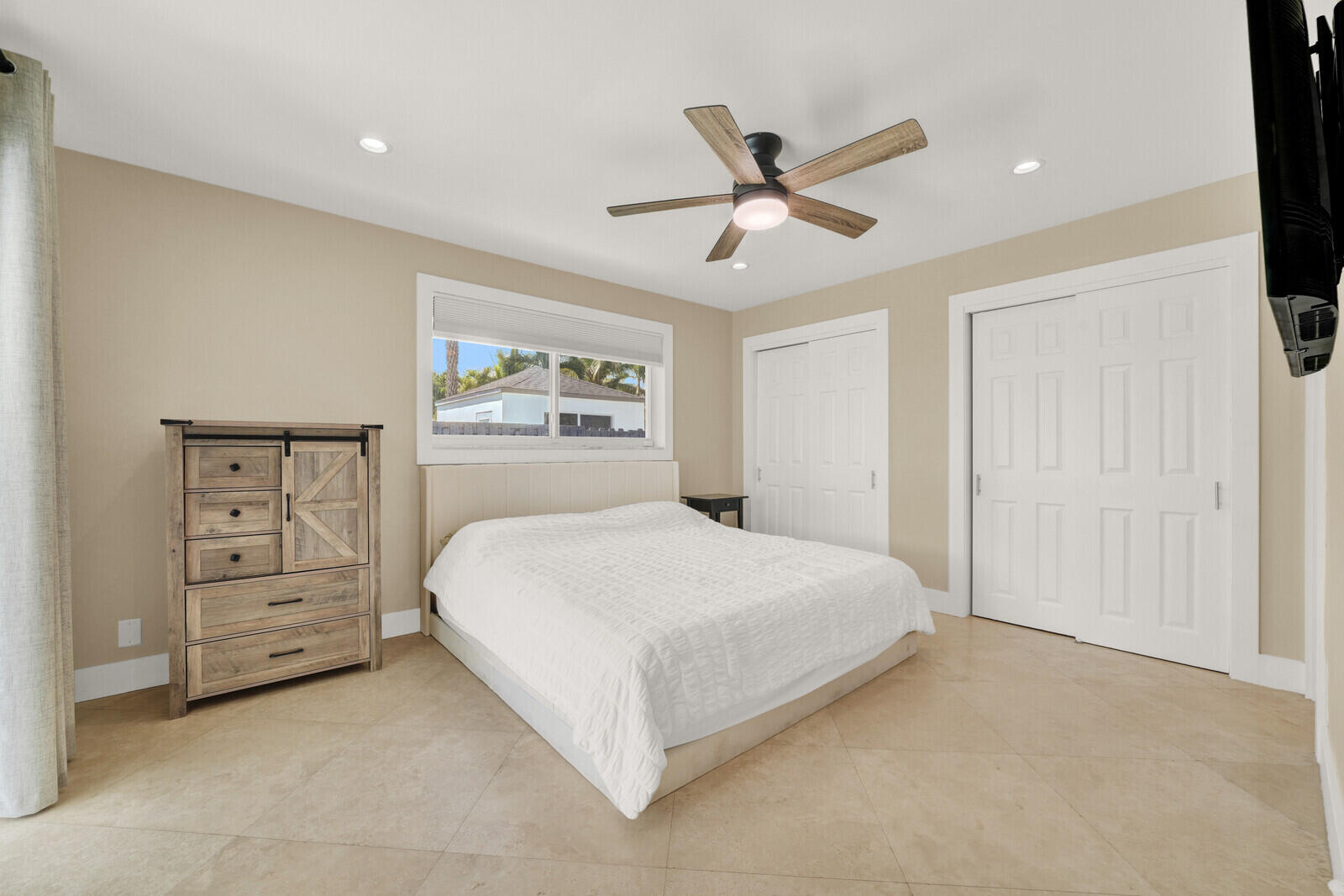 IMPERIAL POINT 1 SEC - Residential Lease