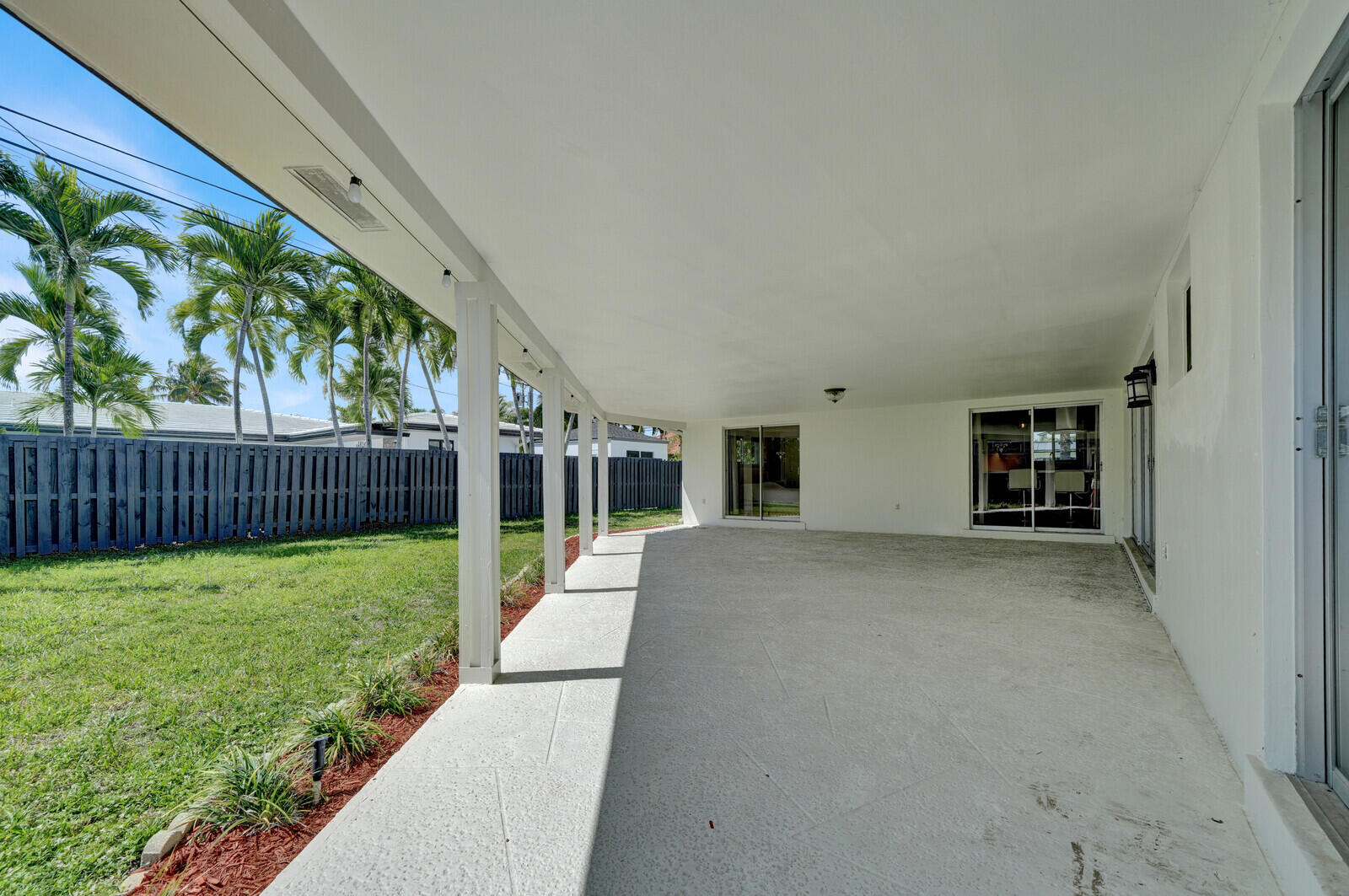 IMPERIAL POINT 1 SEC - Residential Lease
