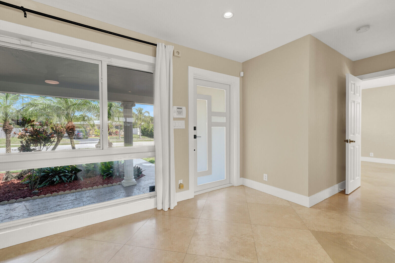 IMPERIAL POINT 1 SEC - Residential Lease